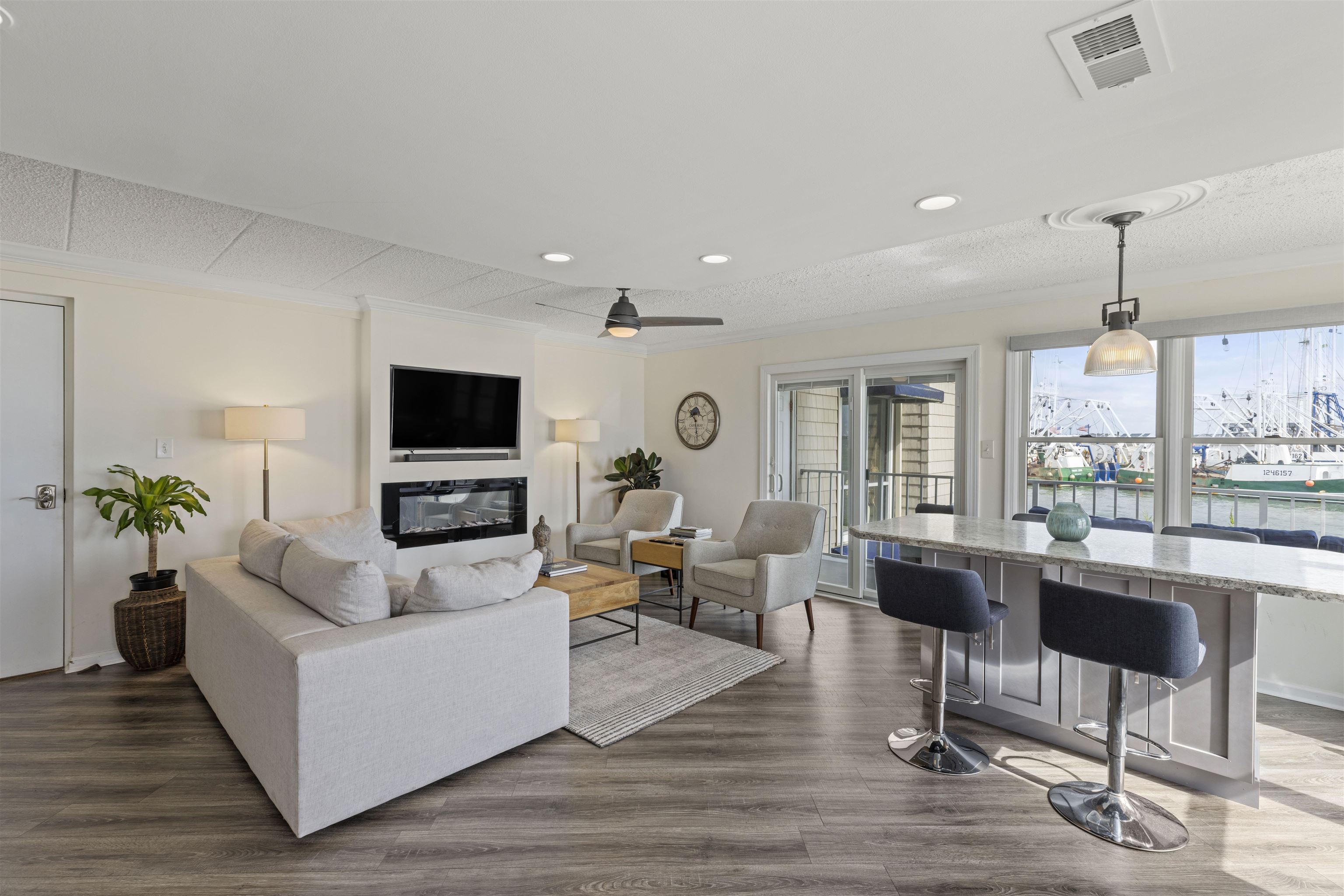 1415 Harbor Lane