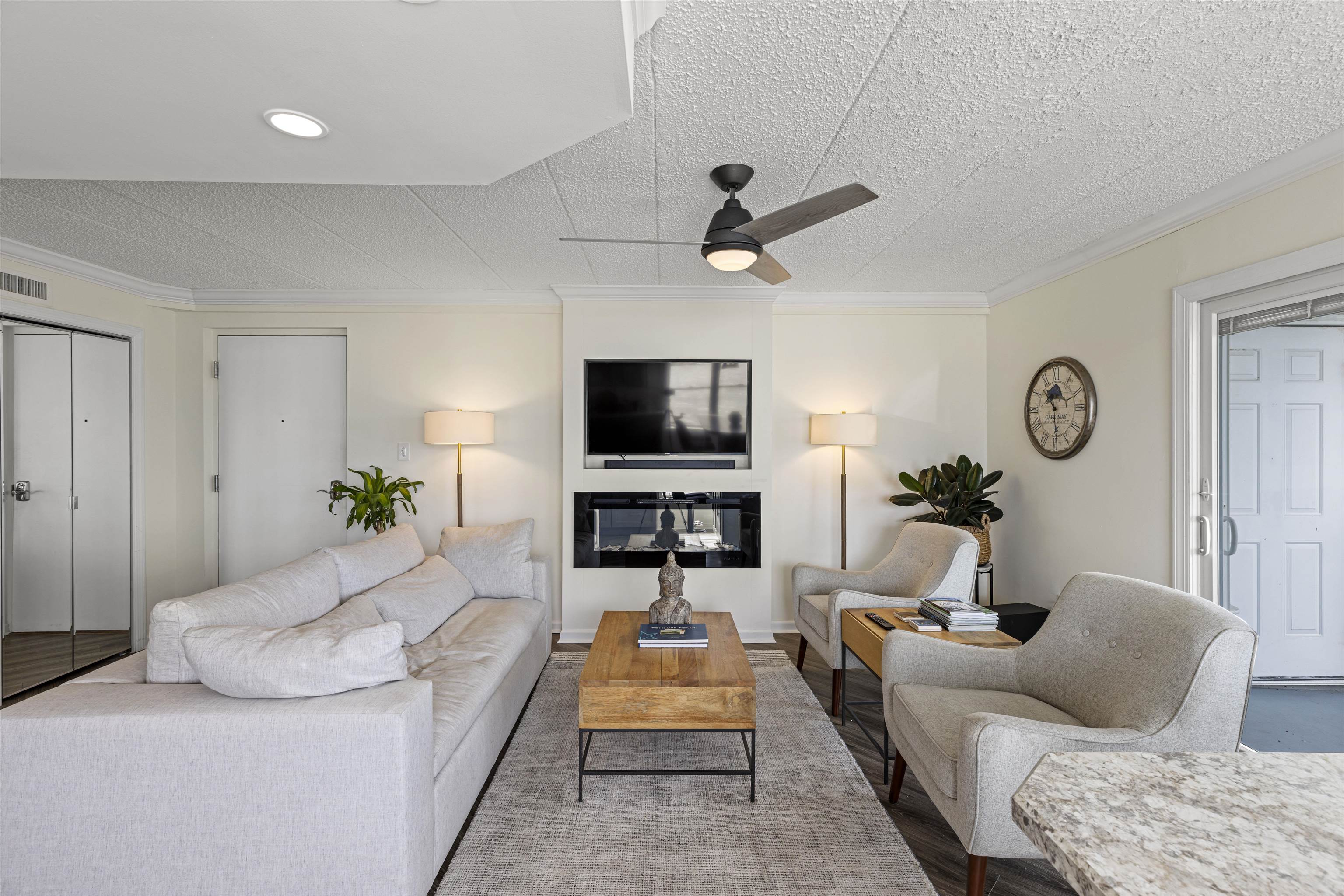 1415 Harbor Lane