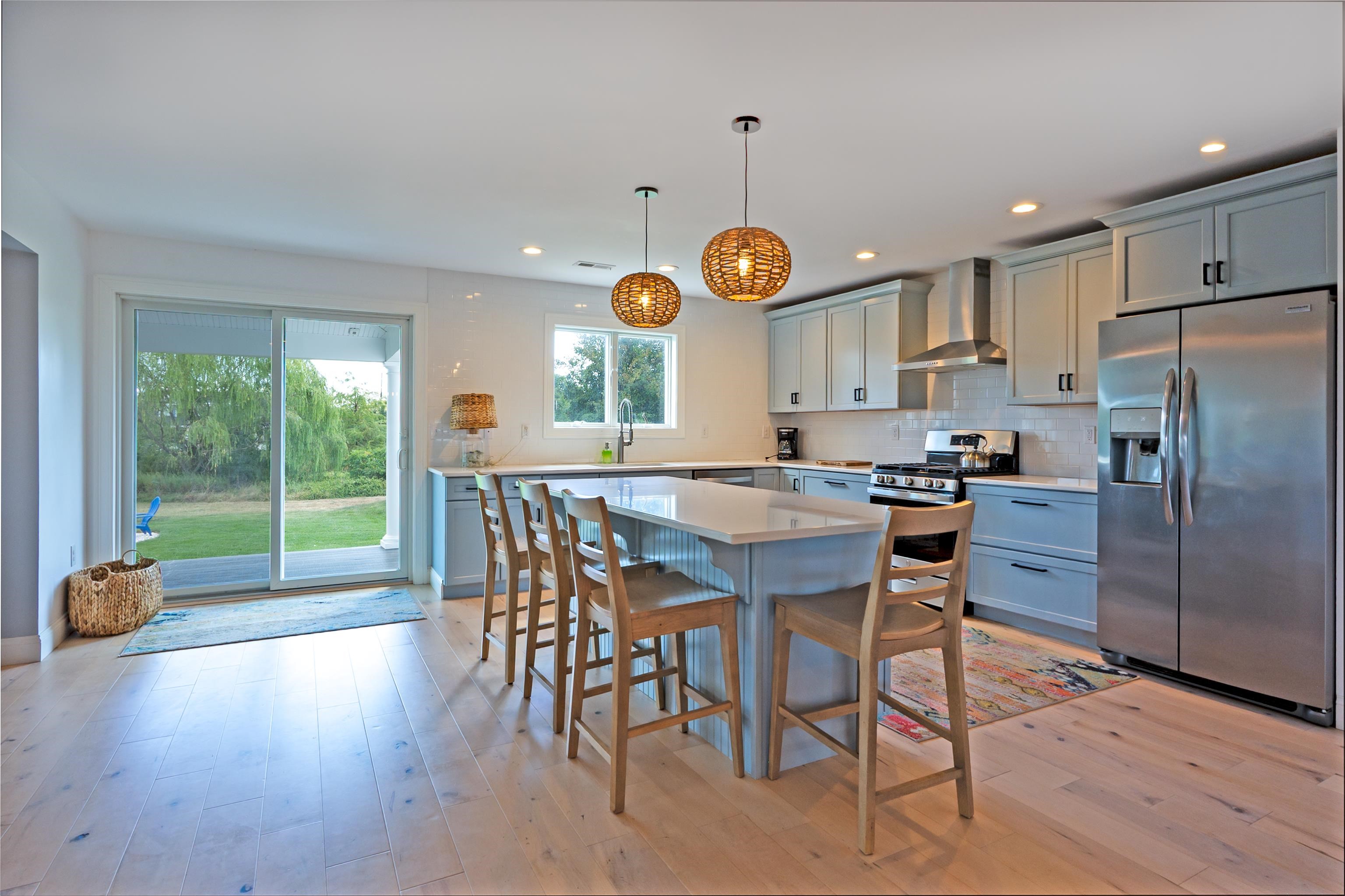 1031 Seashore Road - Picture 1