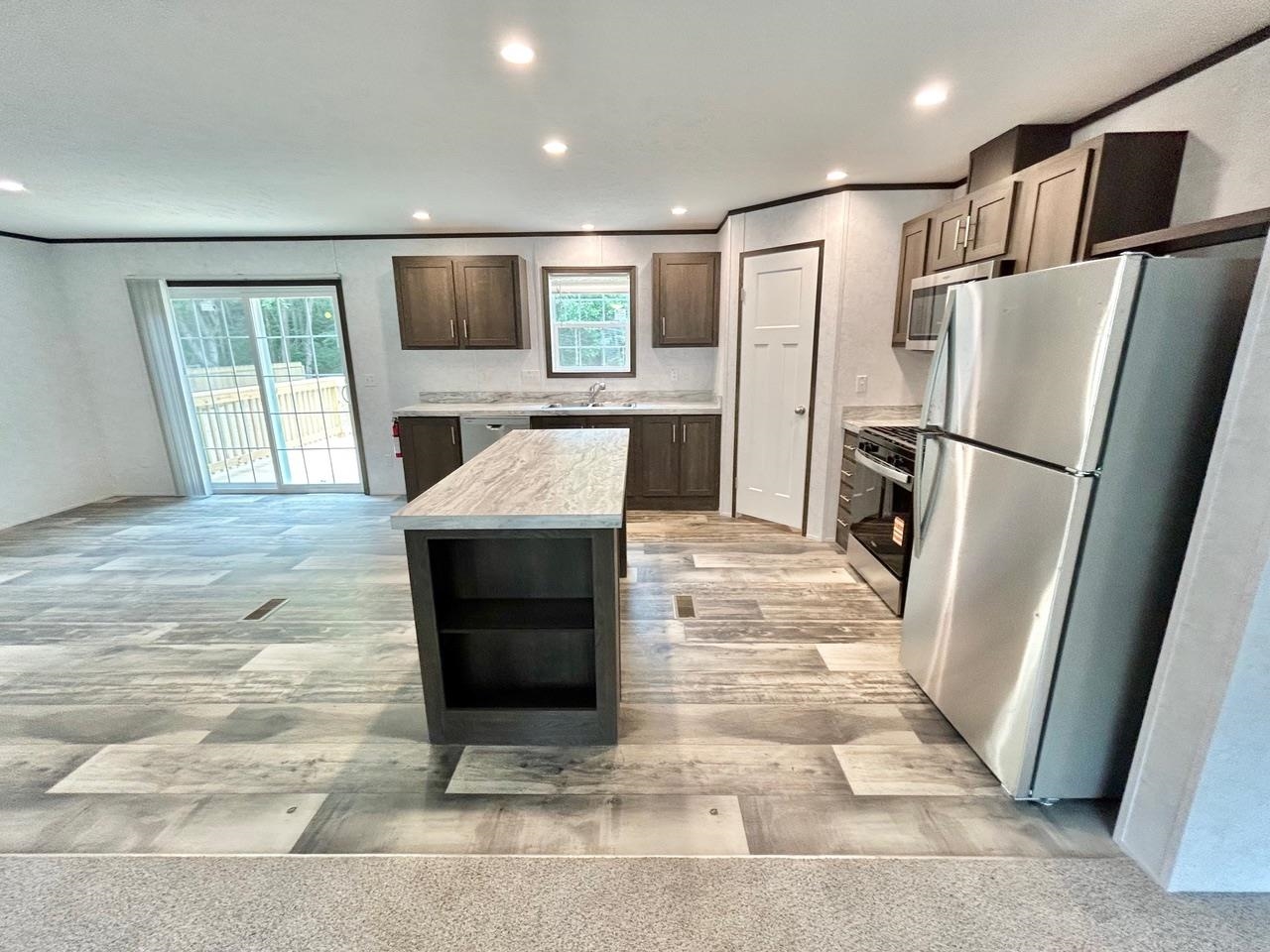 7086 James Moore Road - Picture 1