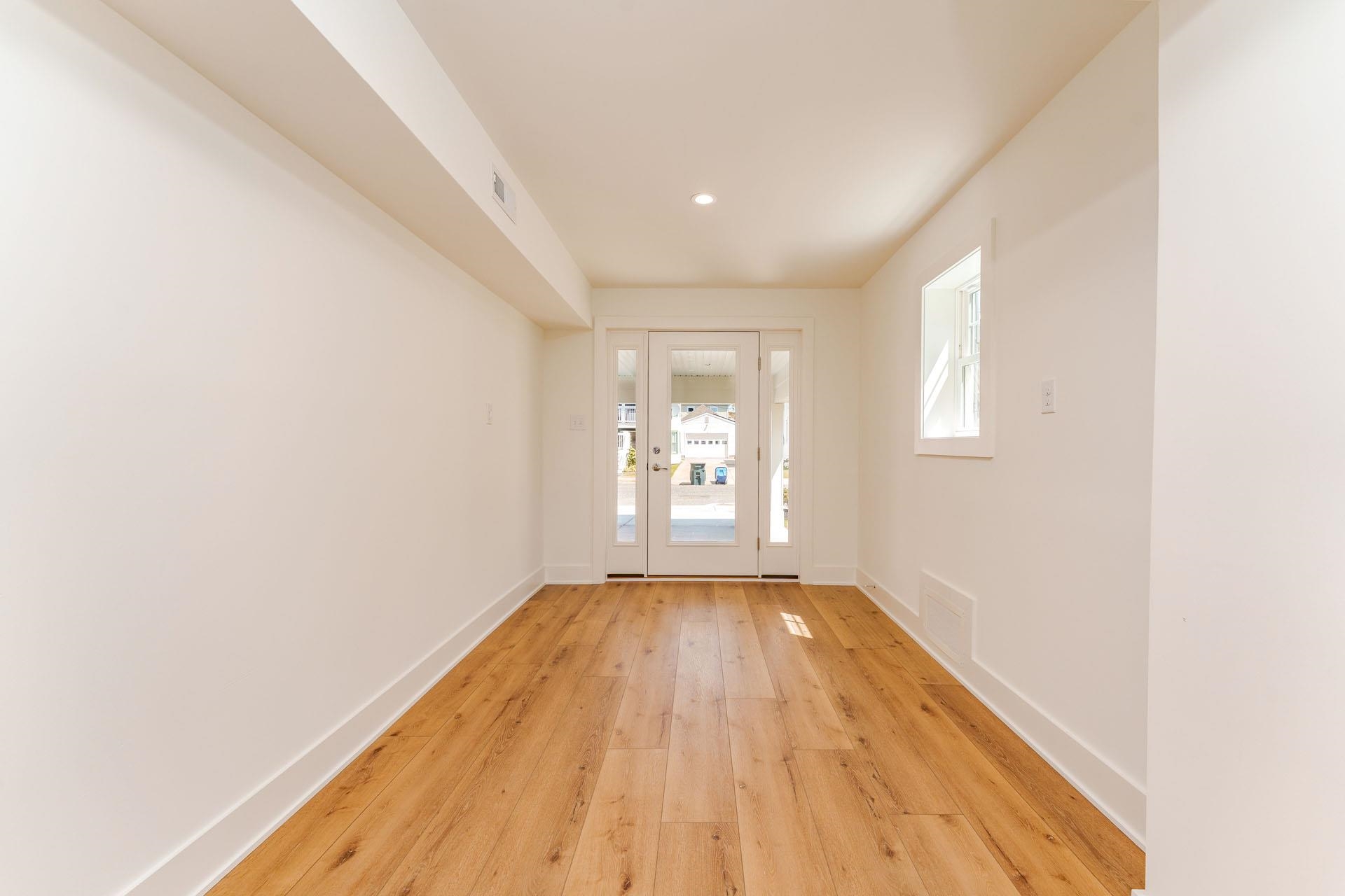 116 W Columbine Road - Picture 2