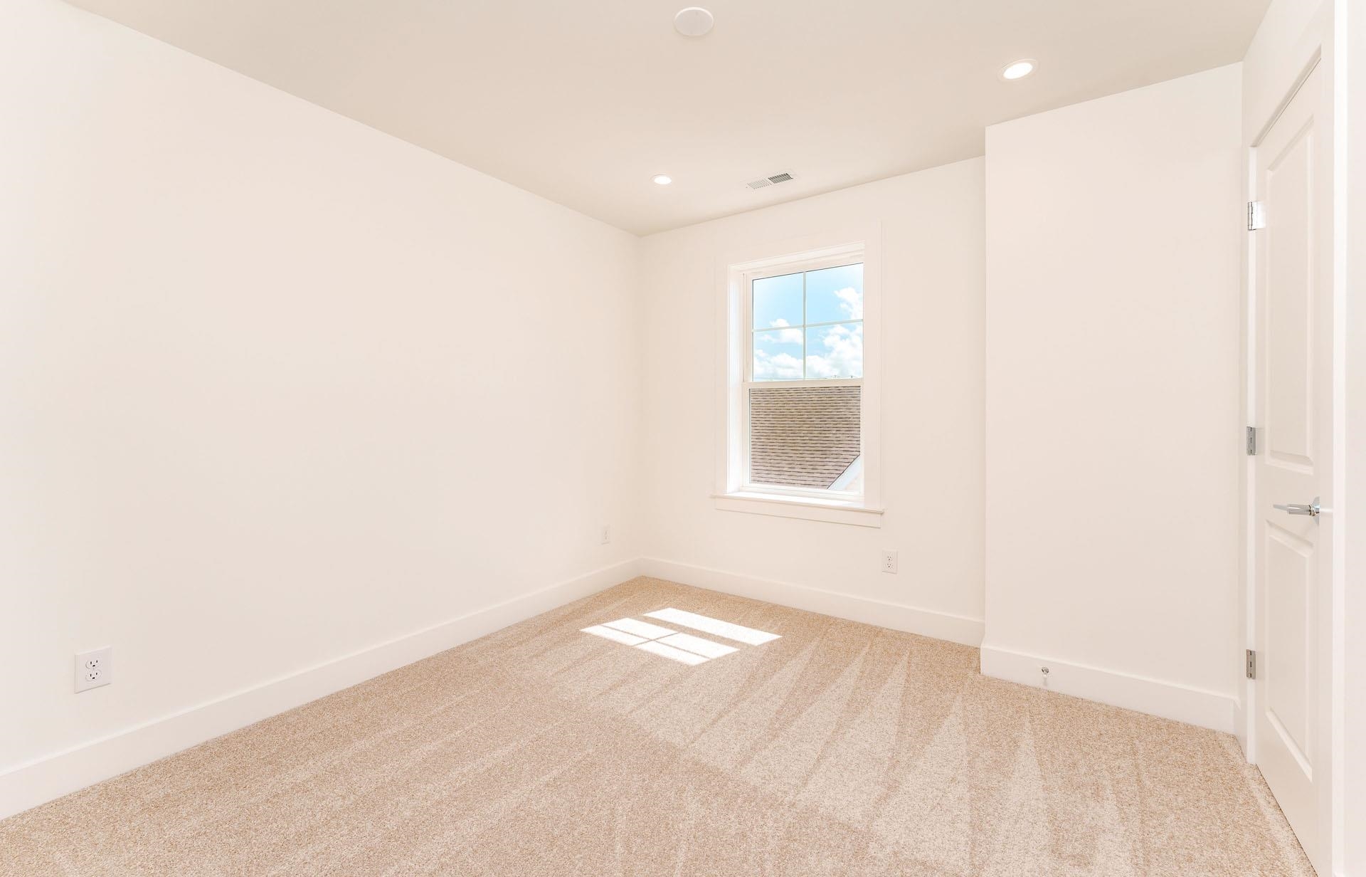 114 W Columbine Road