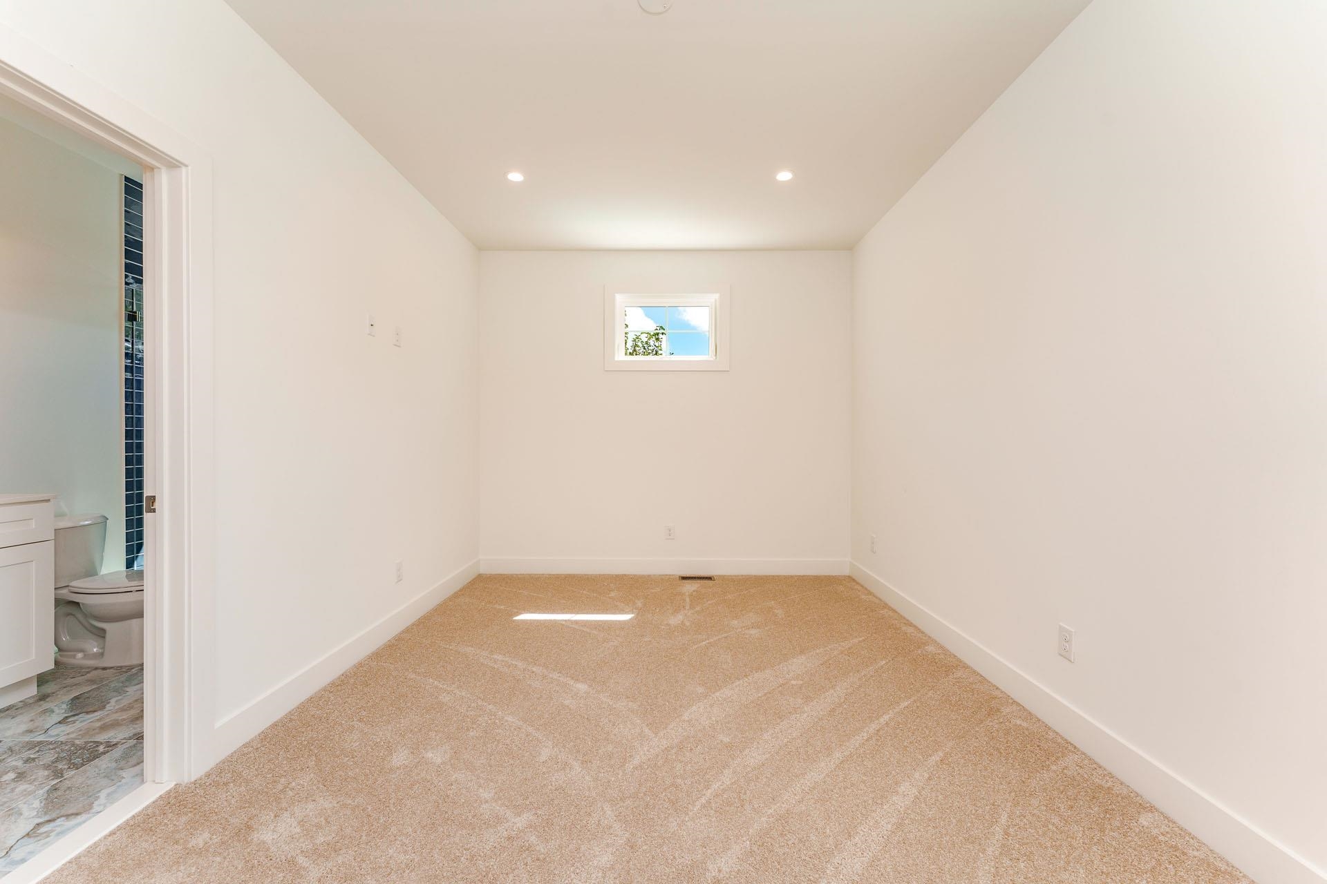 114 W Columbine Road