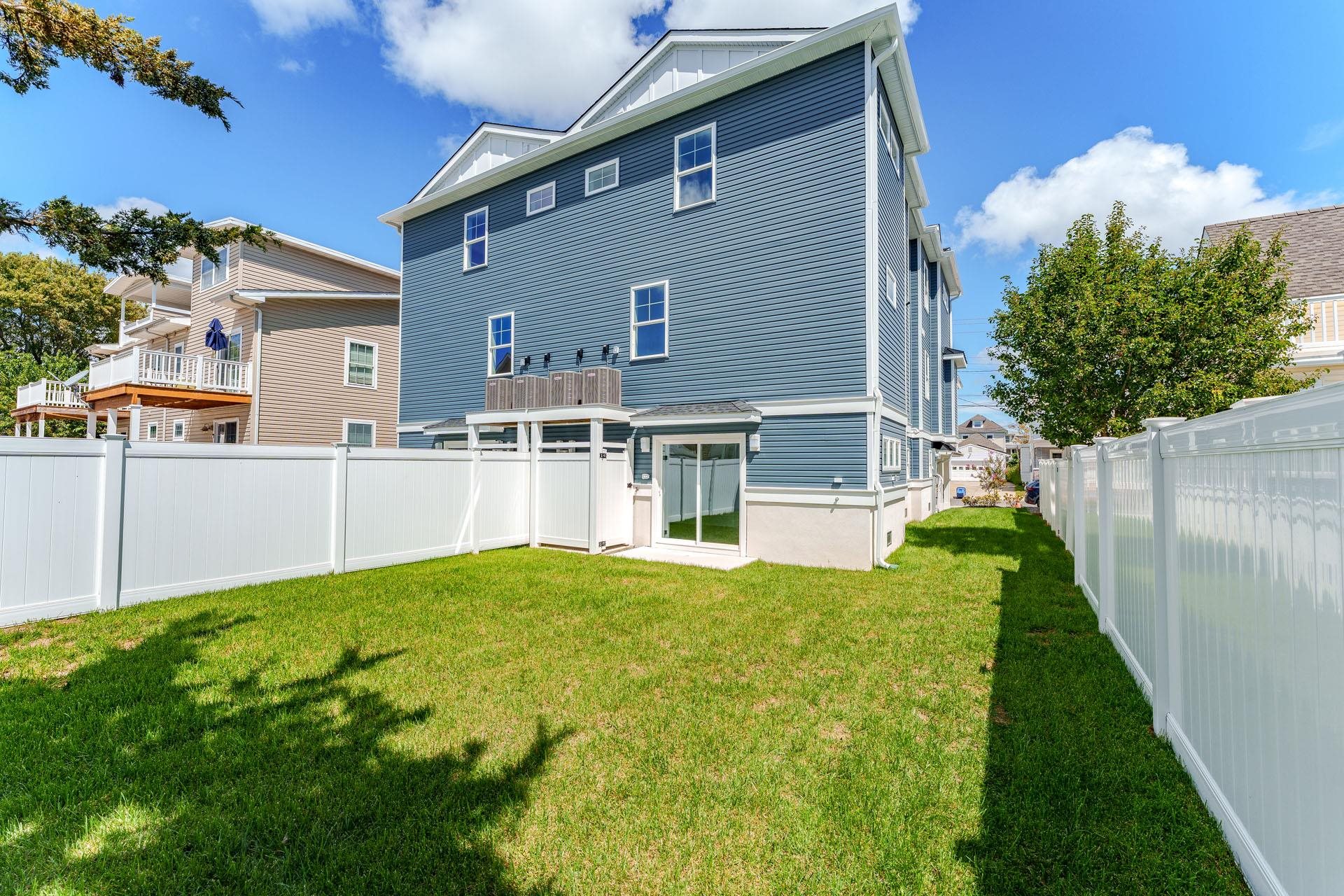 114 W Columbine Road