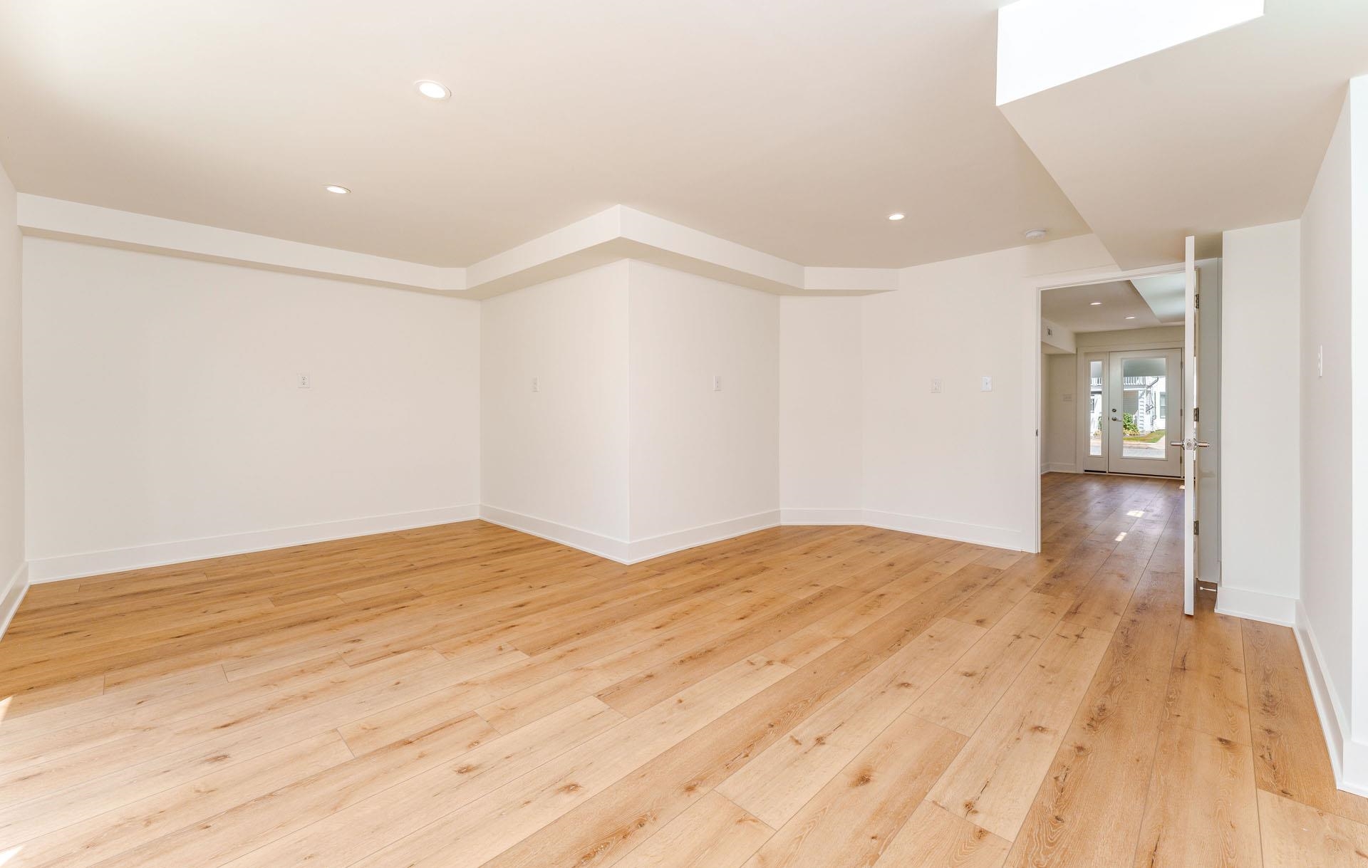 114 W Columbine Road - Picture 4