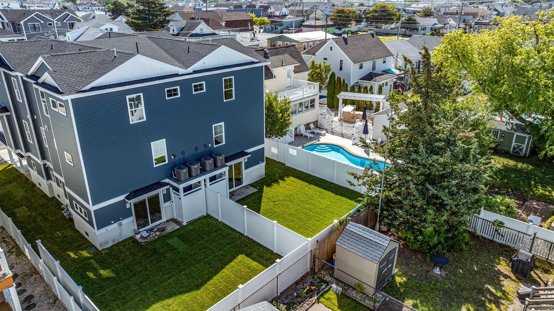 114 W Columbine Road