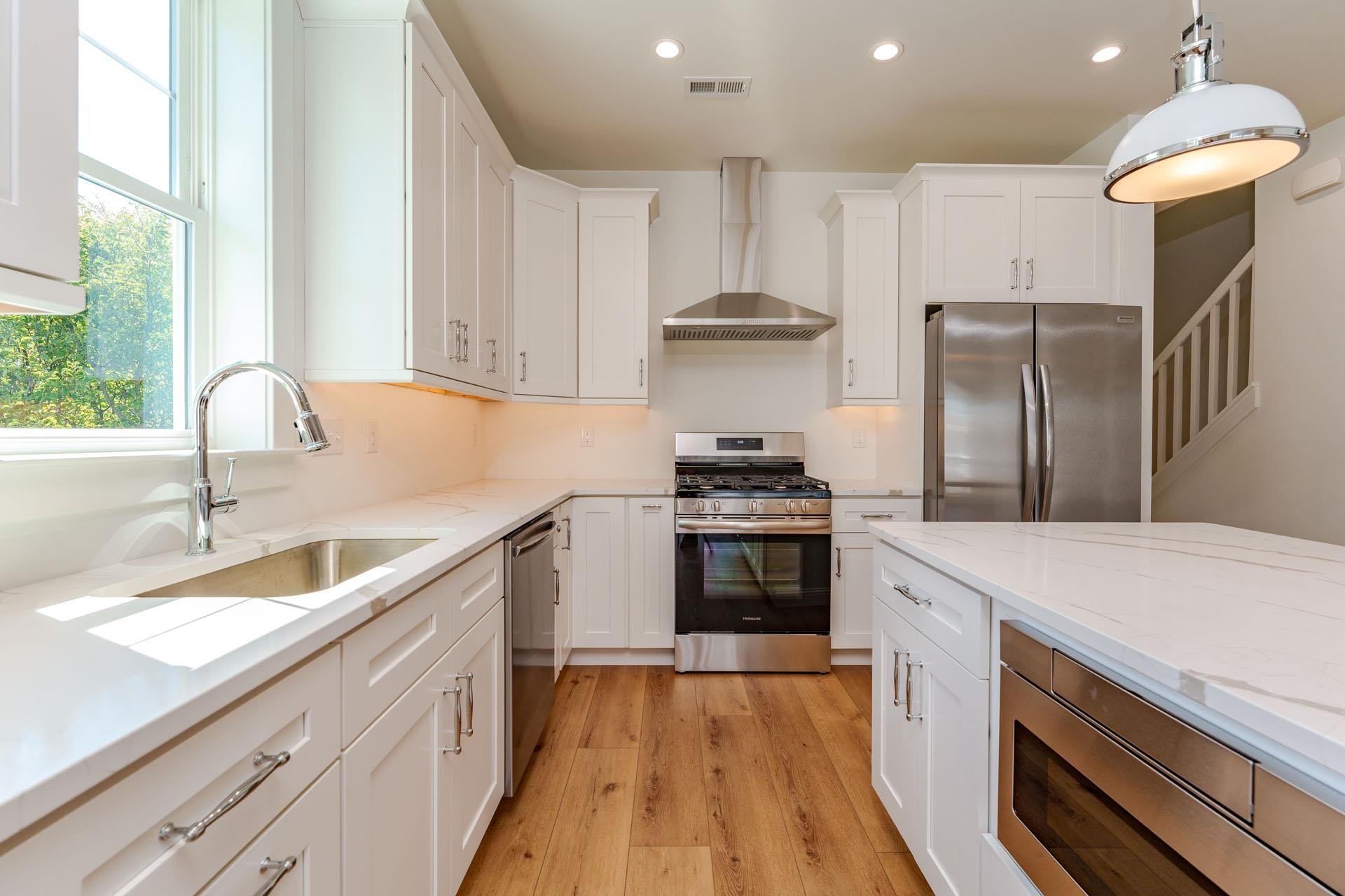 114 W Columbine Road
