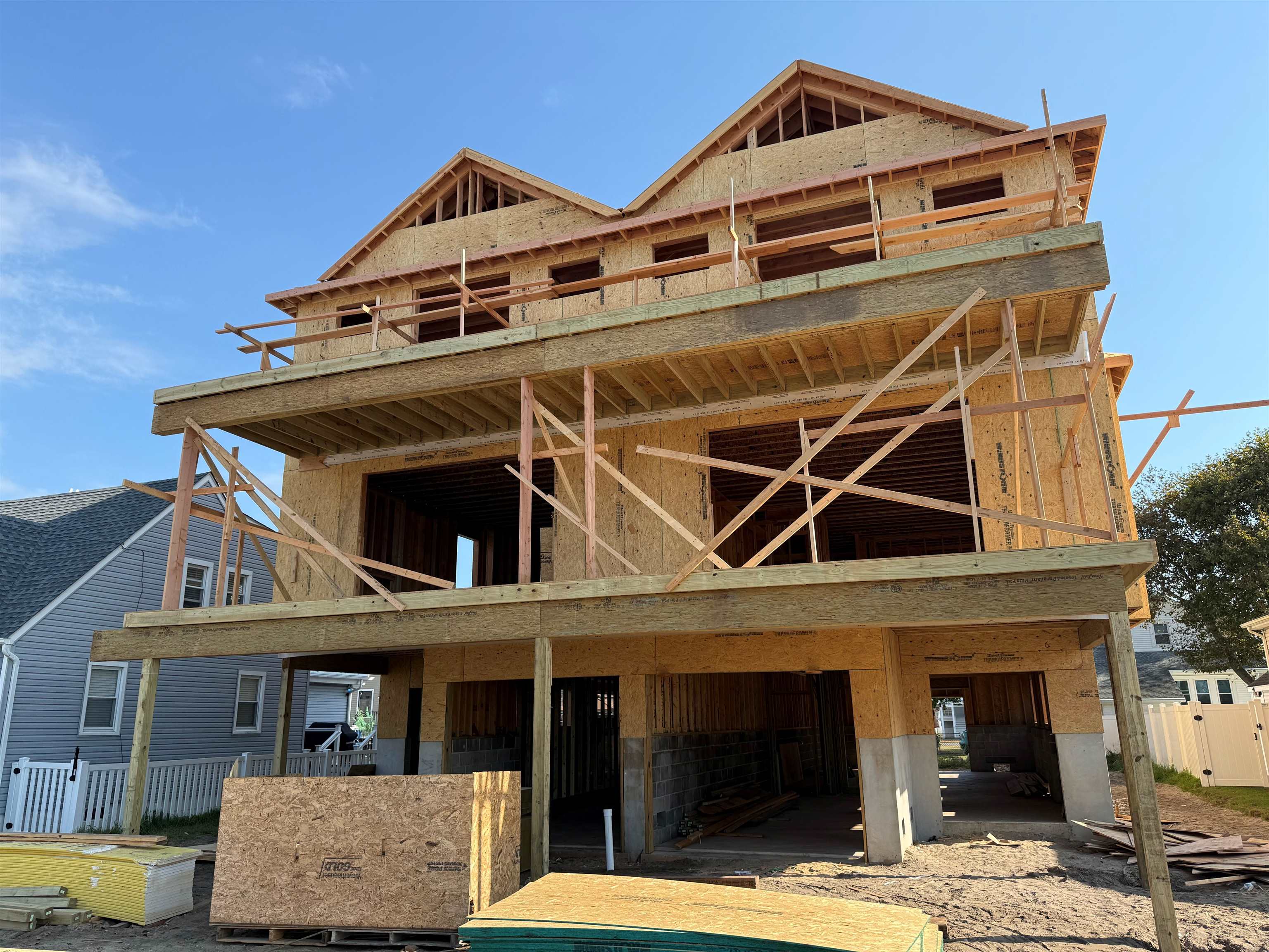 121 W 20th Avenue - Picture 1