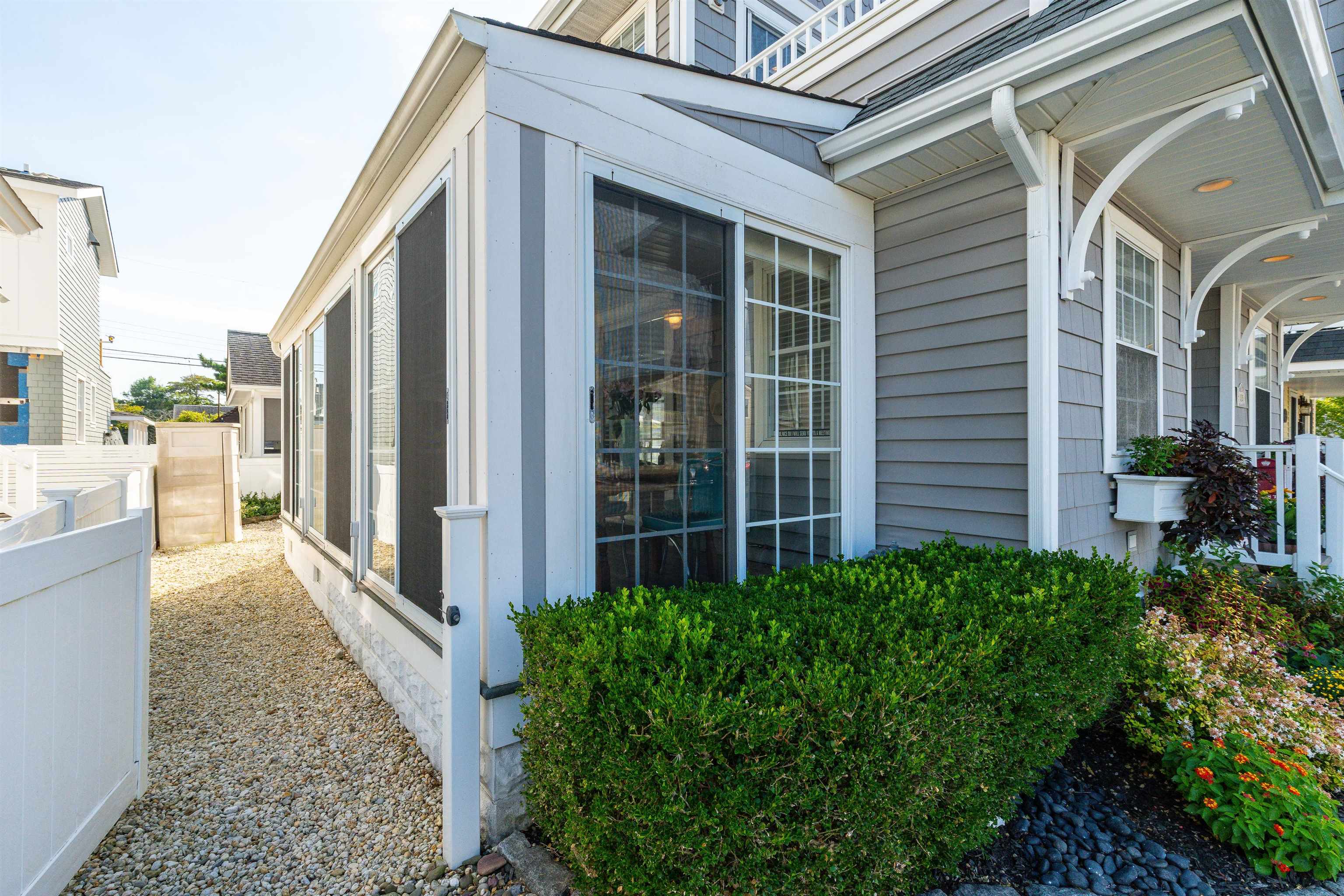 225 110th Street - Picture 8