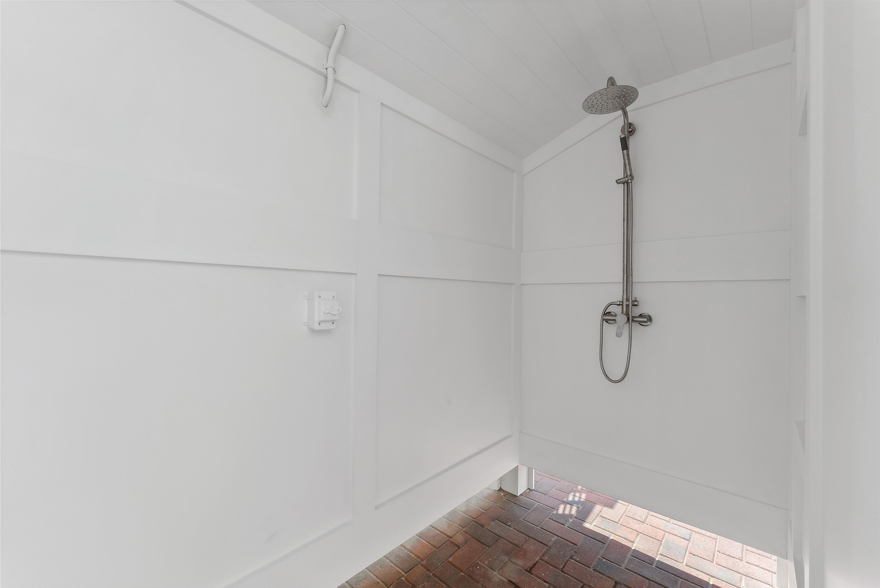 115 W 6th Avenue