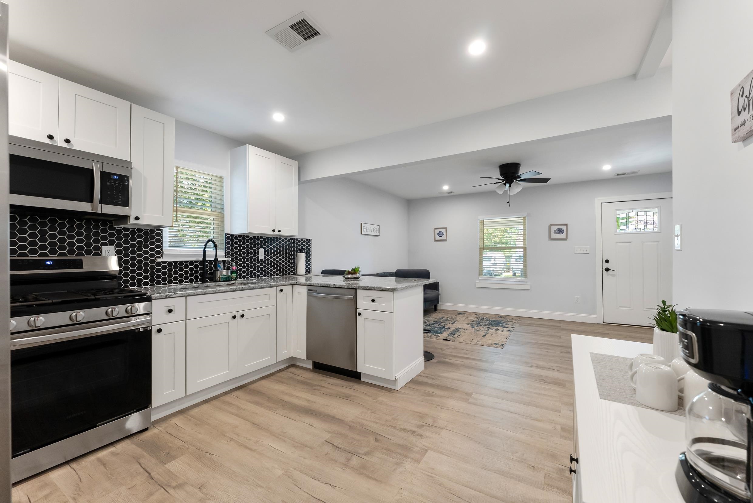 7 Lafayette Avenue - Picture 2