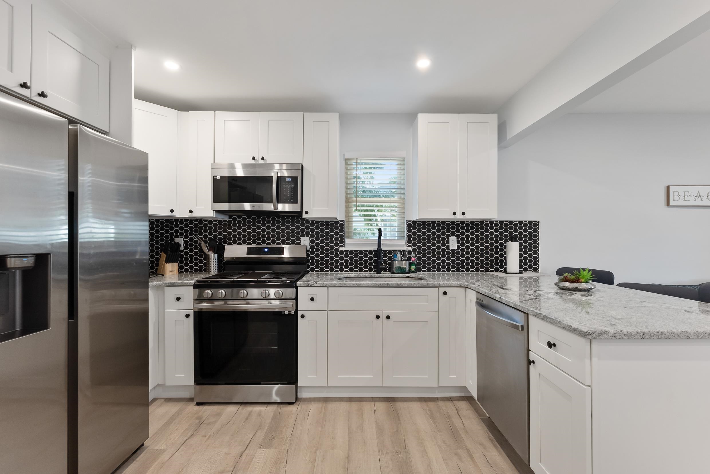 7 Lafayette Avenue - Picture 3