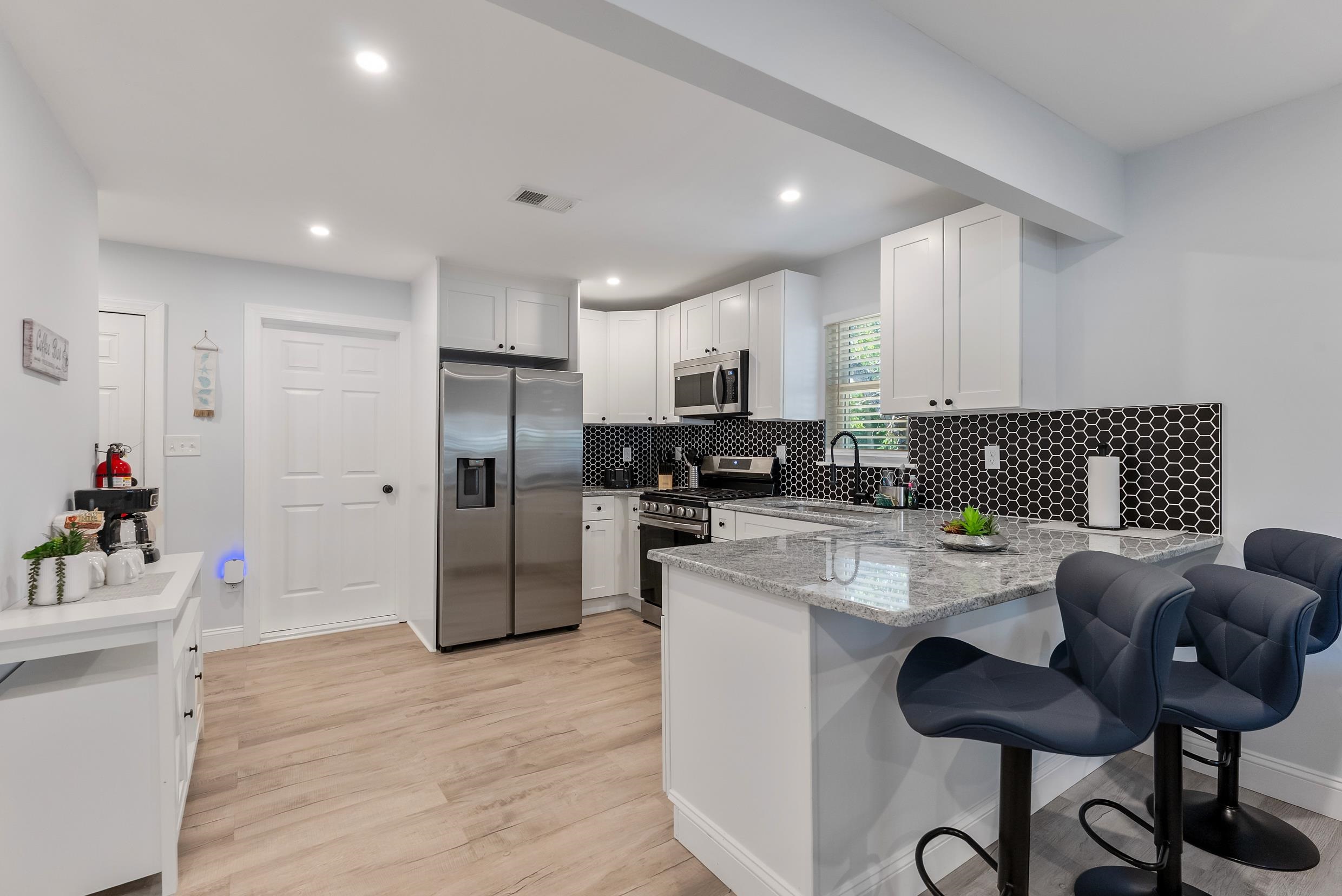 7 Lafayette Avenue - Picture 4