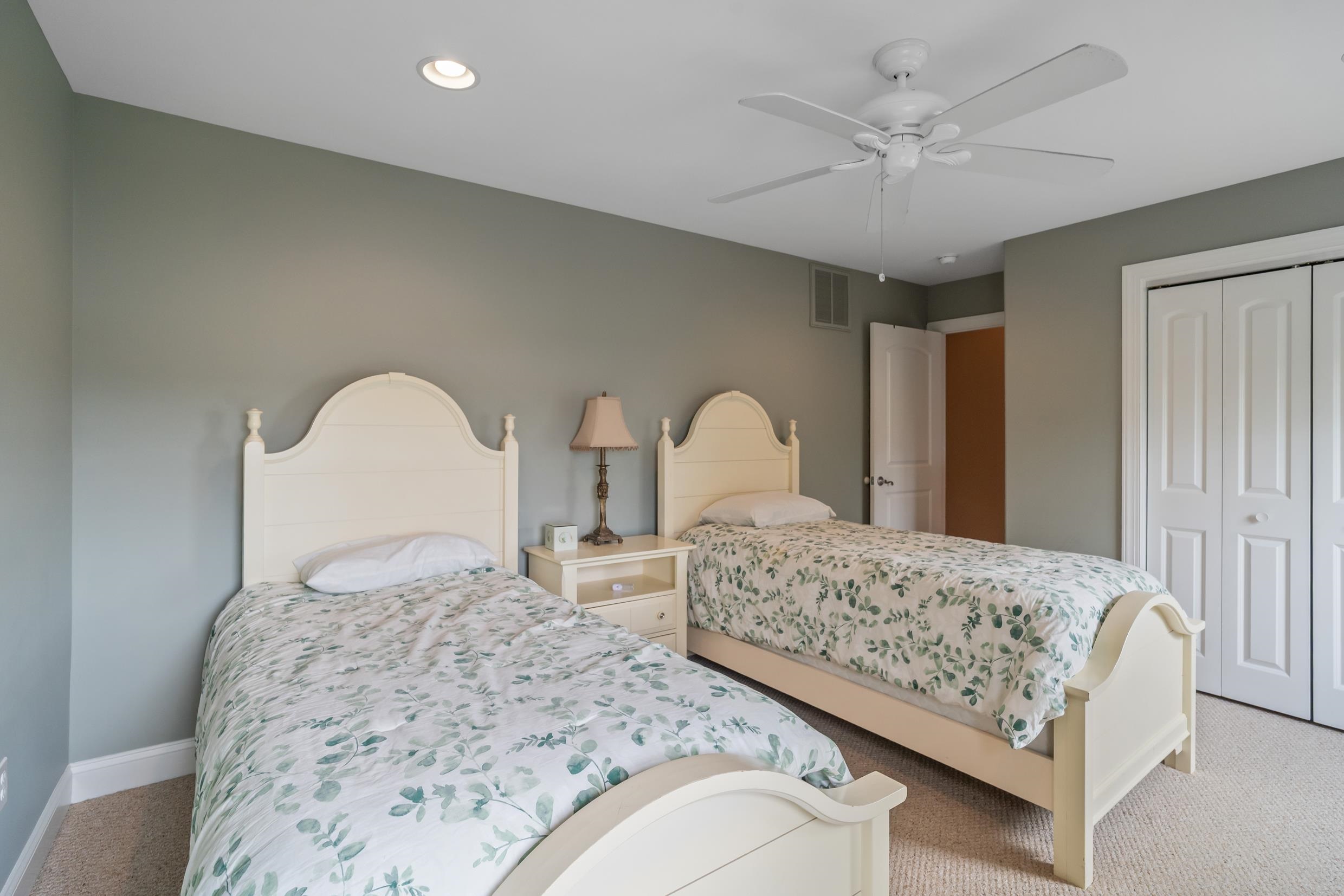 6302 Seaview Avenue - Picture 28