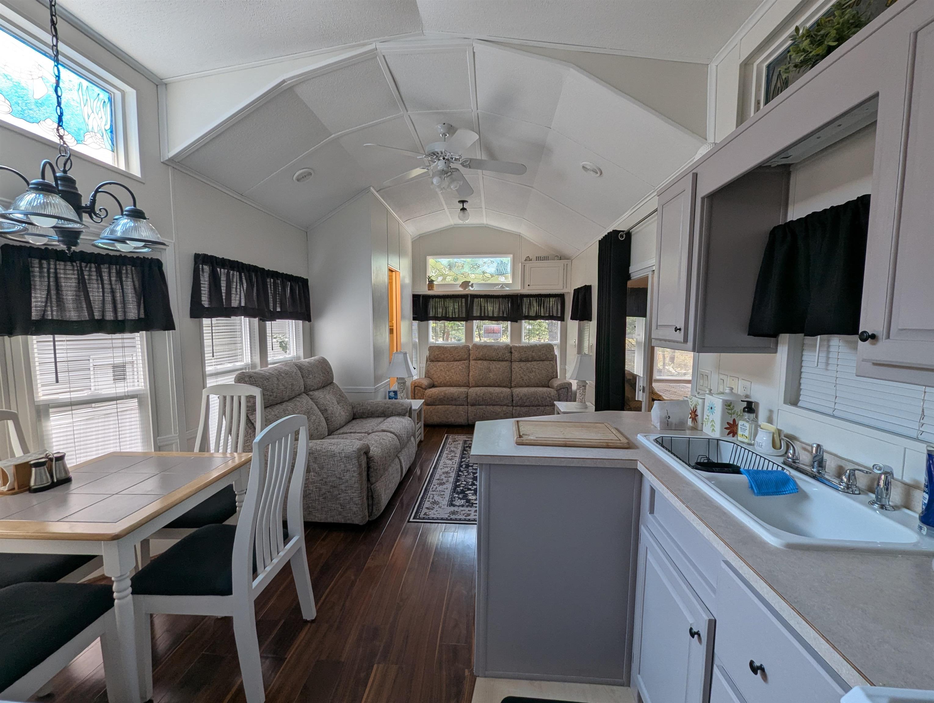 60 Corson Tavern Road - Picture 5