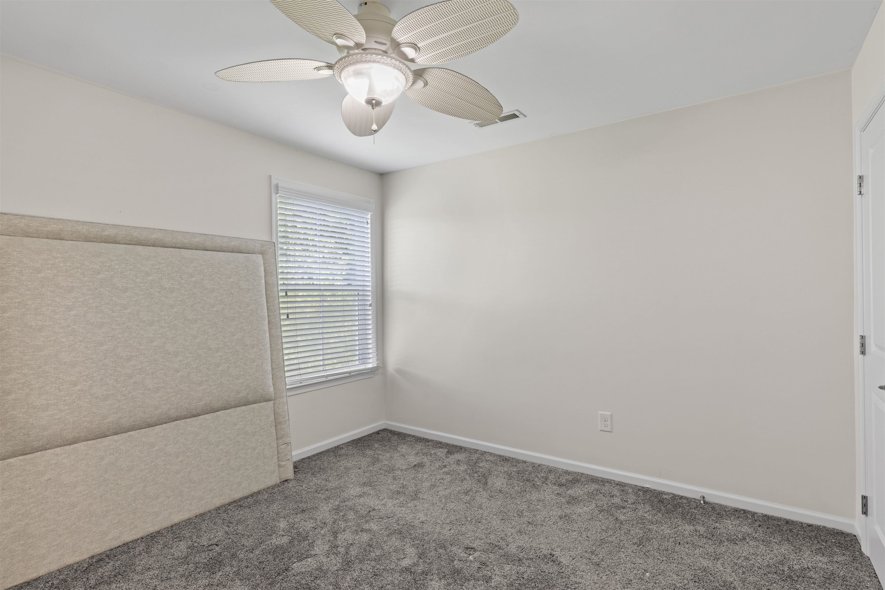 24 Seagrove Avenue - Picture 28