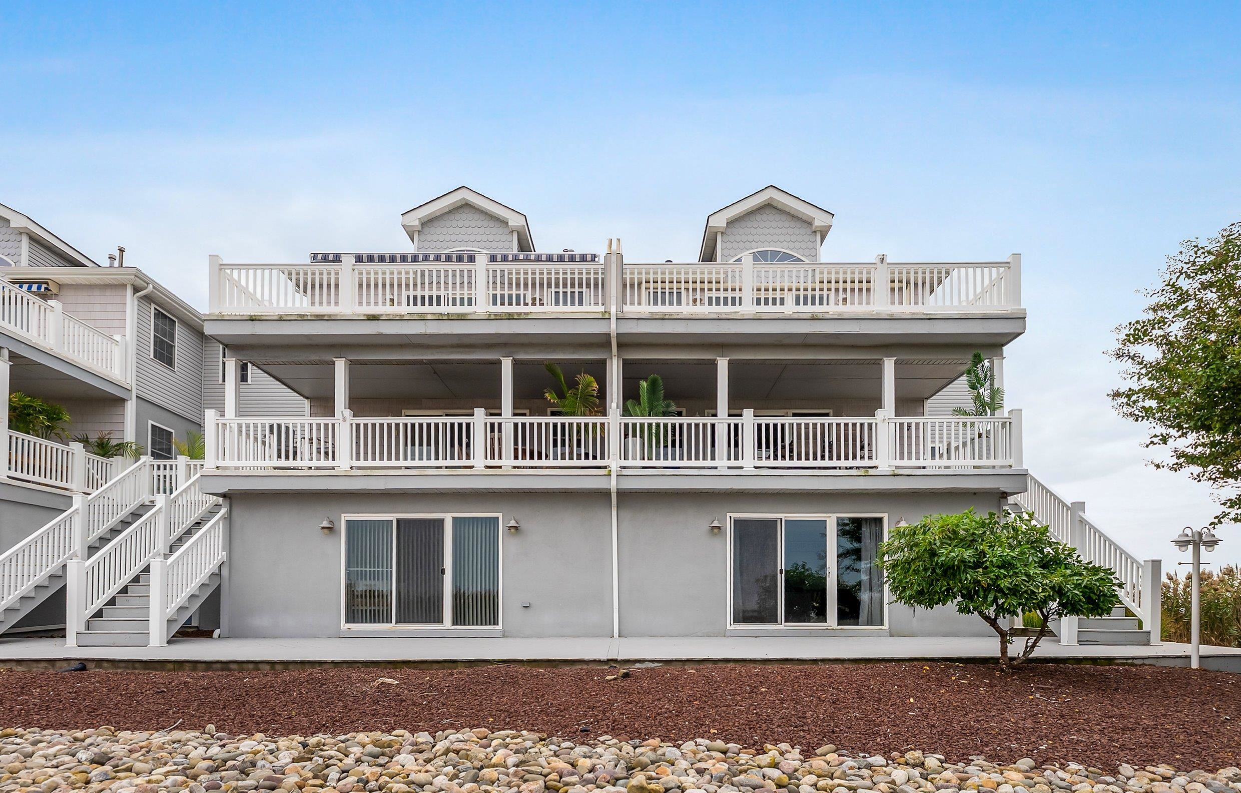 100 E Raleigh, Lower Township