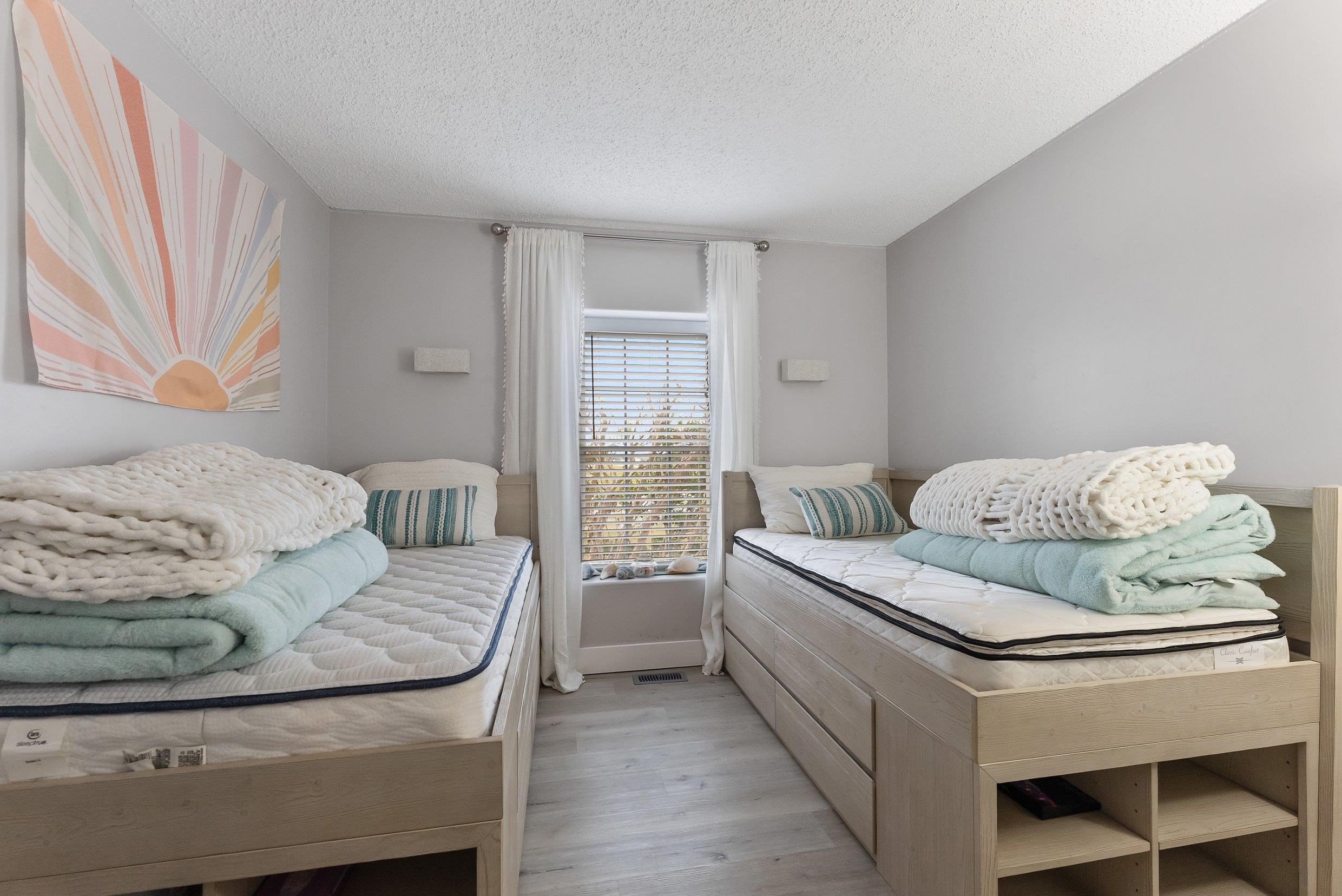 100 E Raleigh - Picture 41