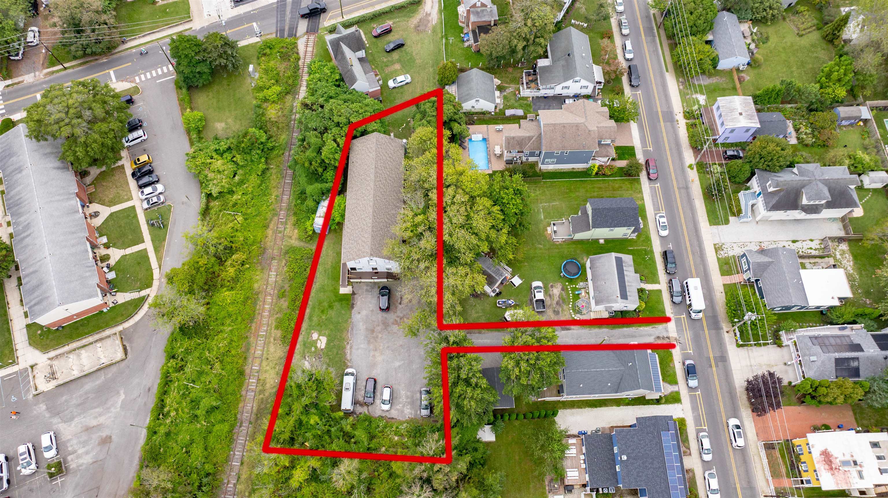 525 Elmira Street - Picture 2