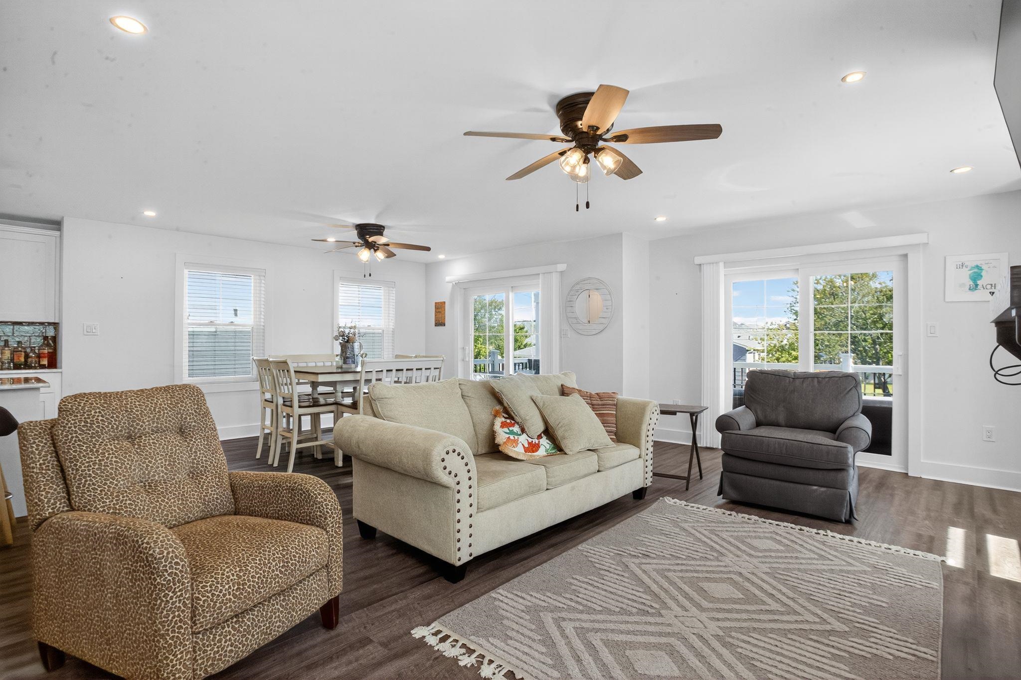 110 W Youngs Avenue - Picture 28