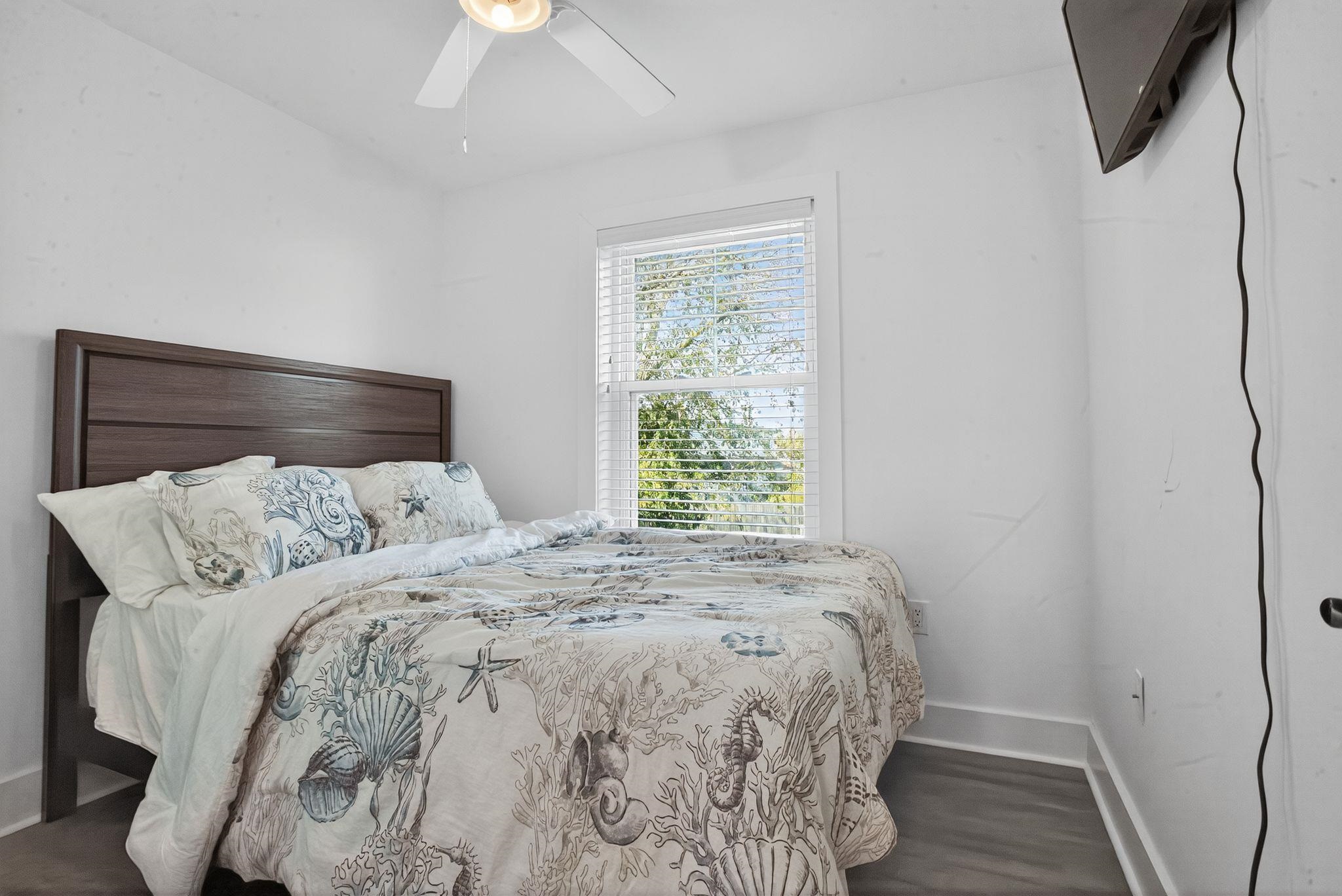 110 W Youngs Avenue - Picture 37