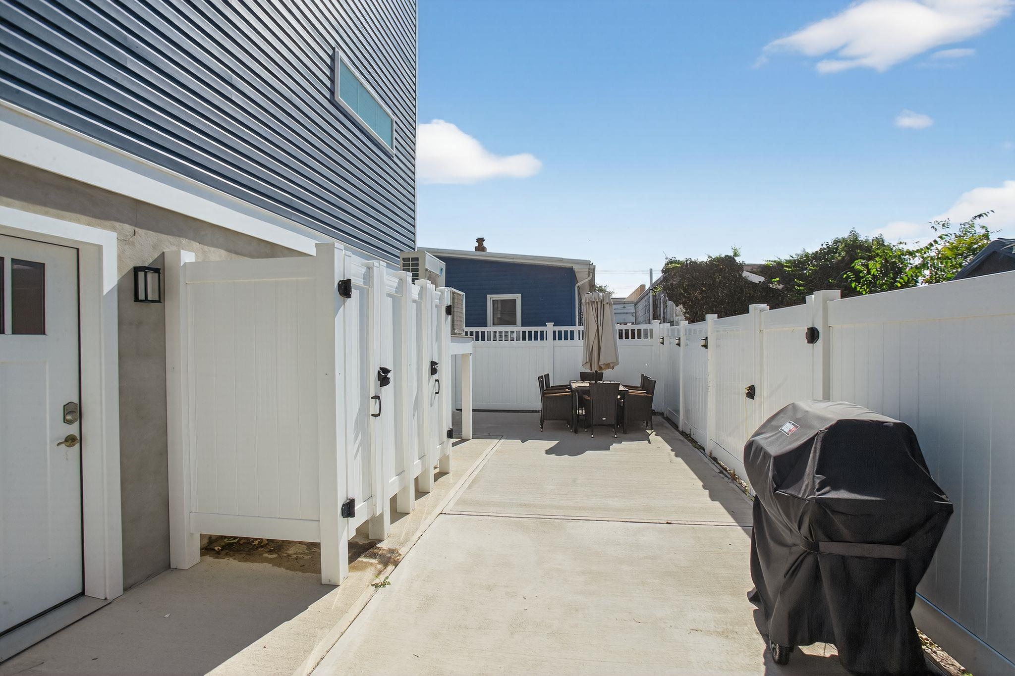 110 W Youngs Avenue - Picture 42