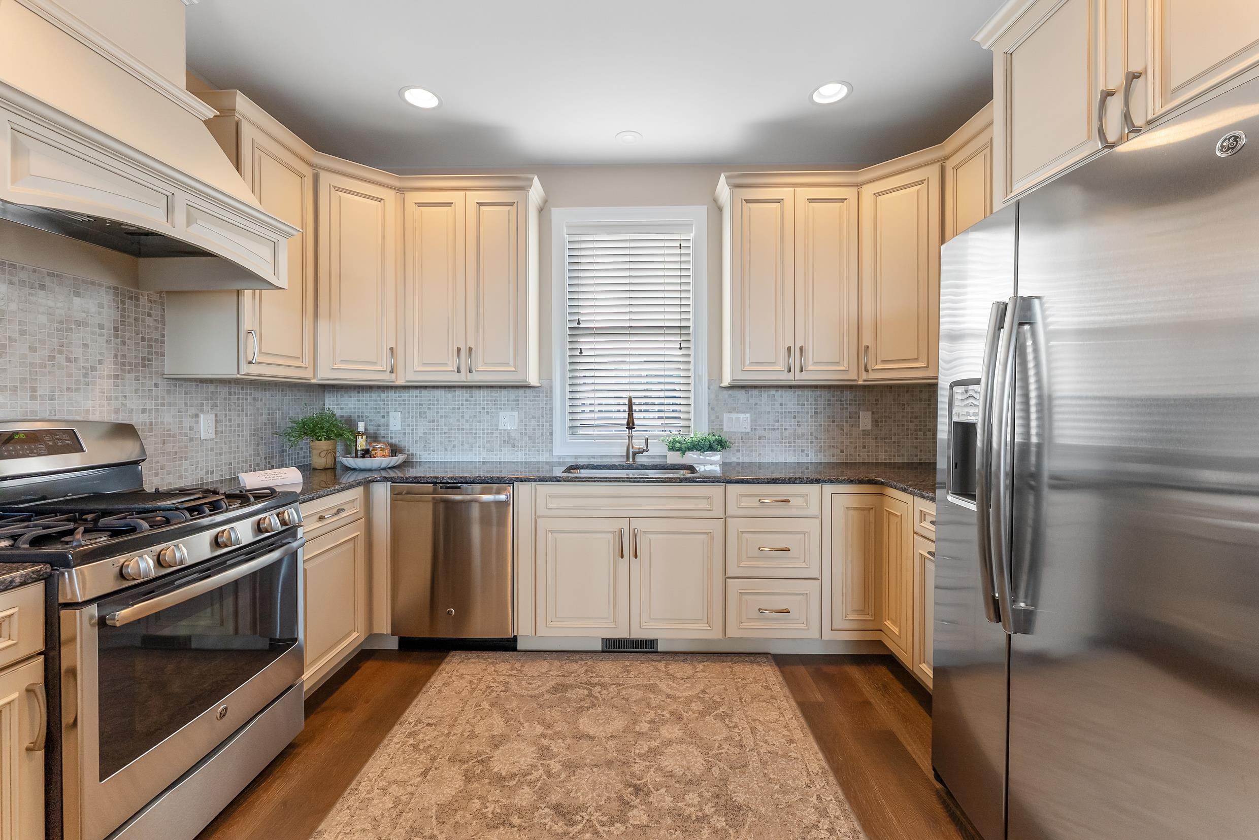 406 Illinois Avenue - Picture 9