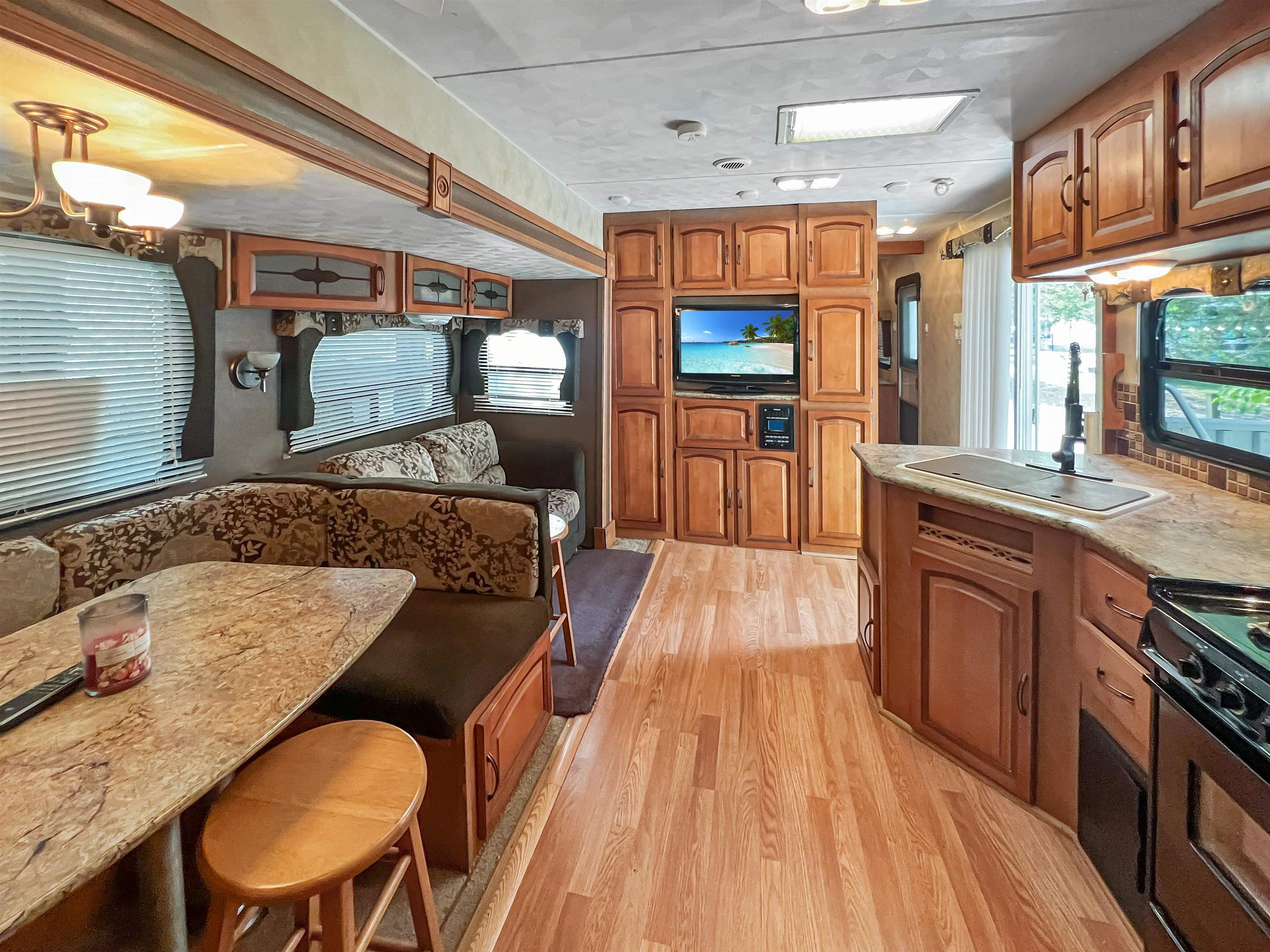 1079 12th Avenue - Picture 8