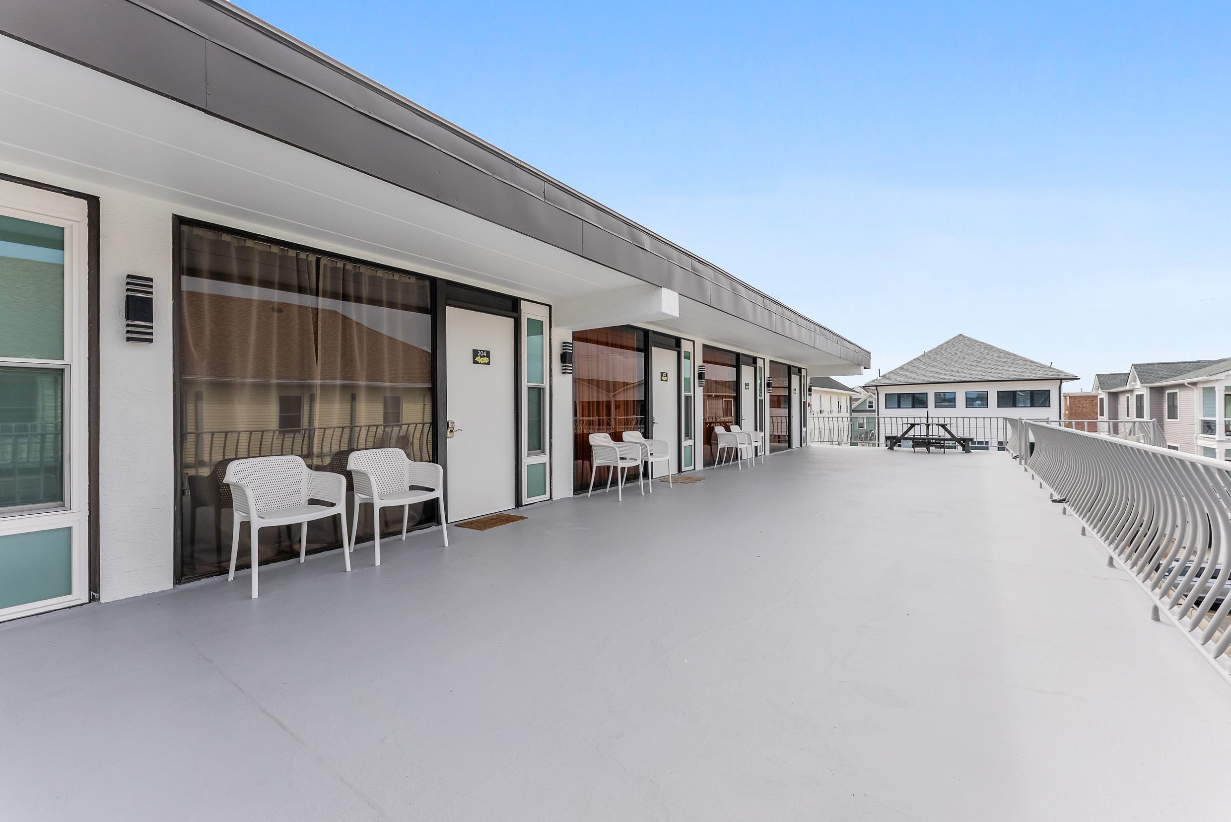 313 E Glenwood Avenue - Picture 13