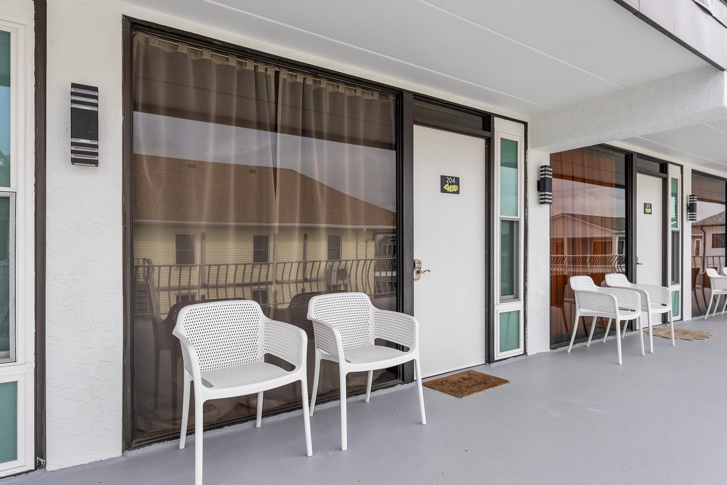 313 E Glenwood Avenue - Picture 14