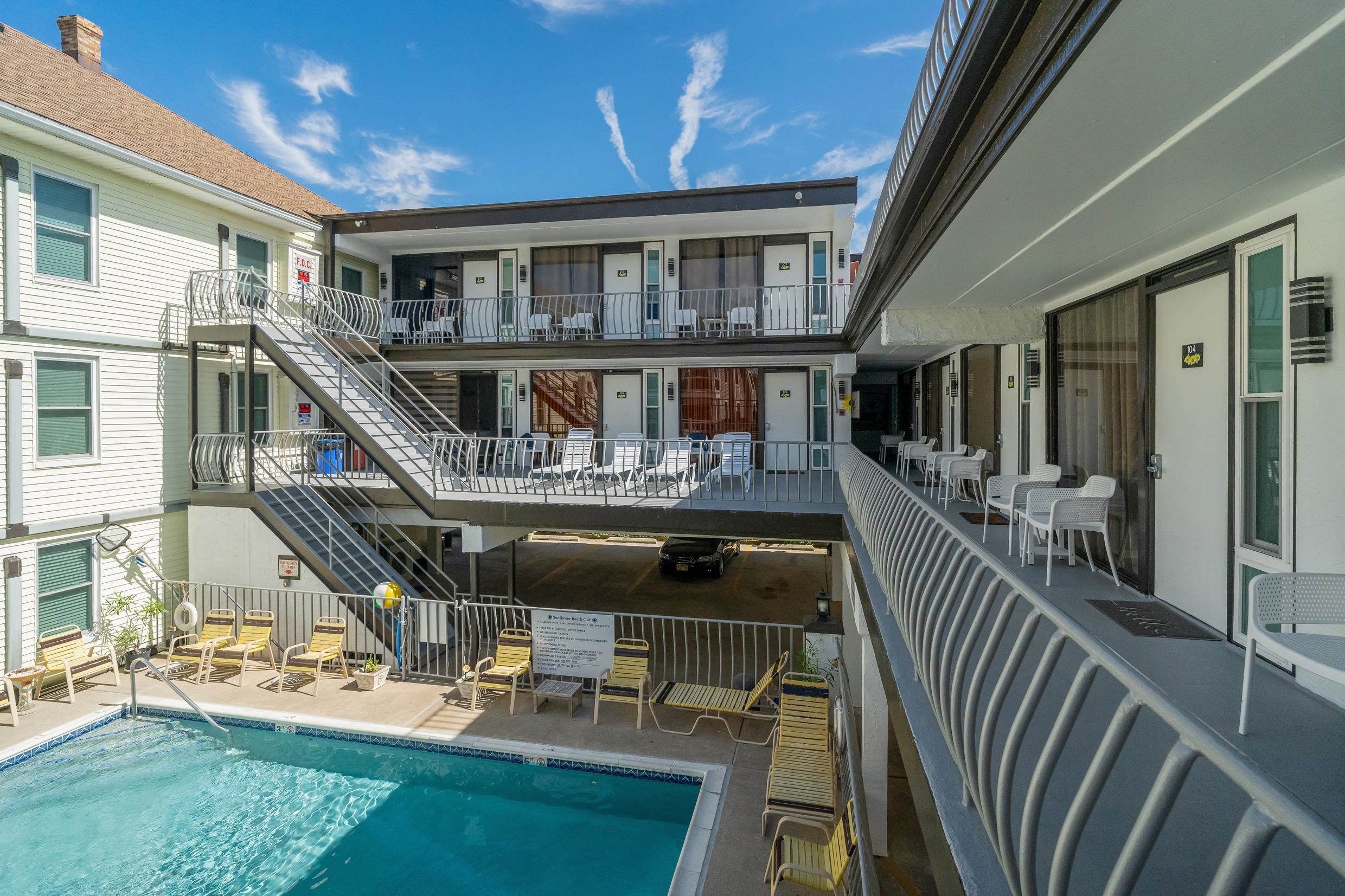 313 E Glenwood Avenue - Picture 16