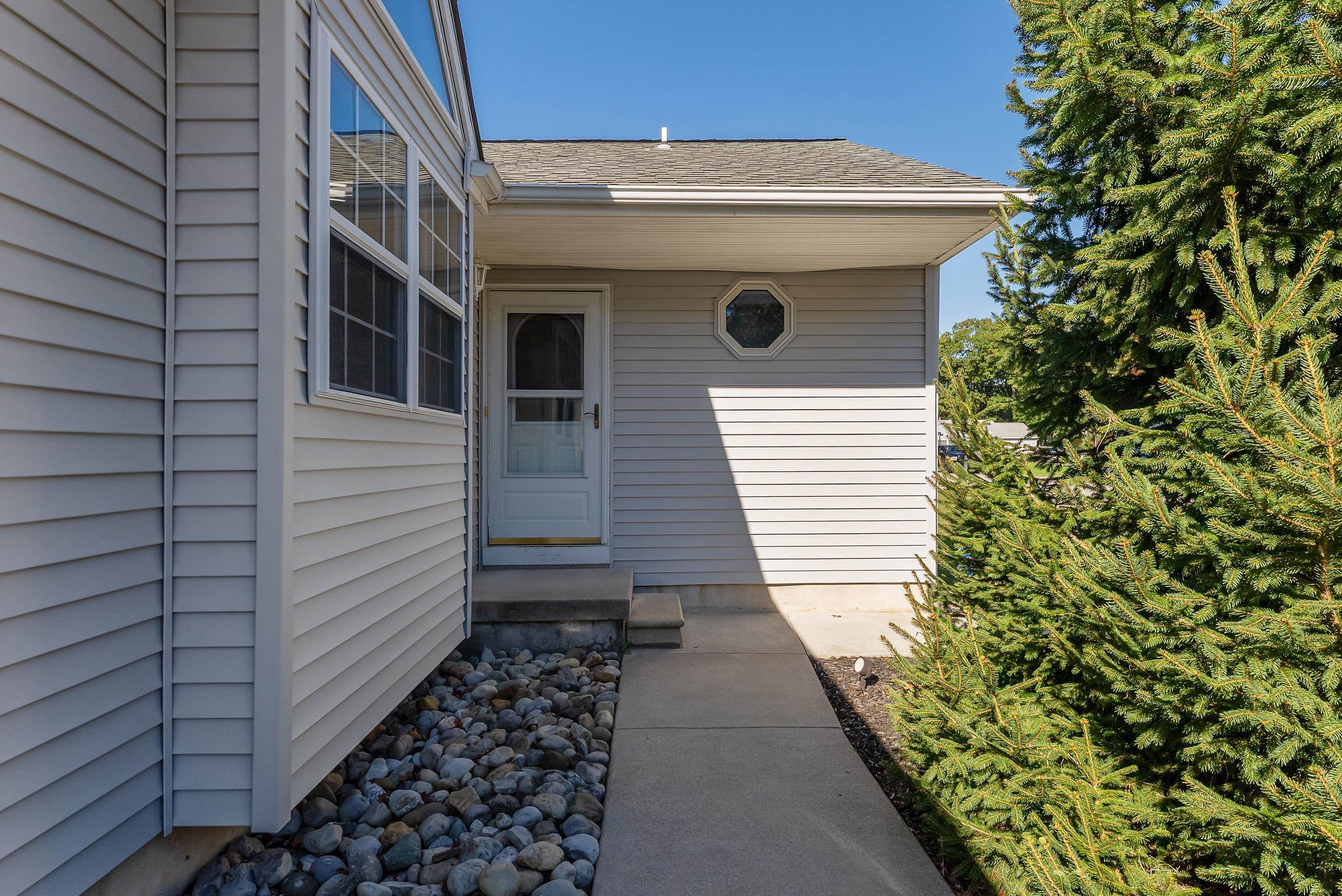 210 Pontaxit Avenue - Picture 41