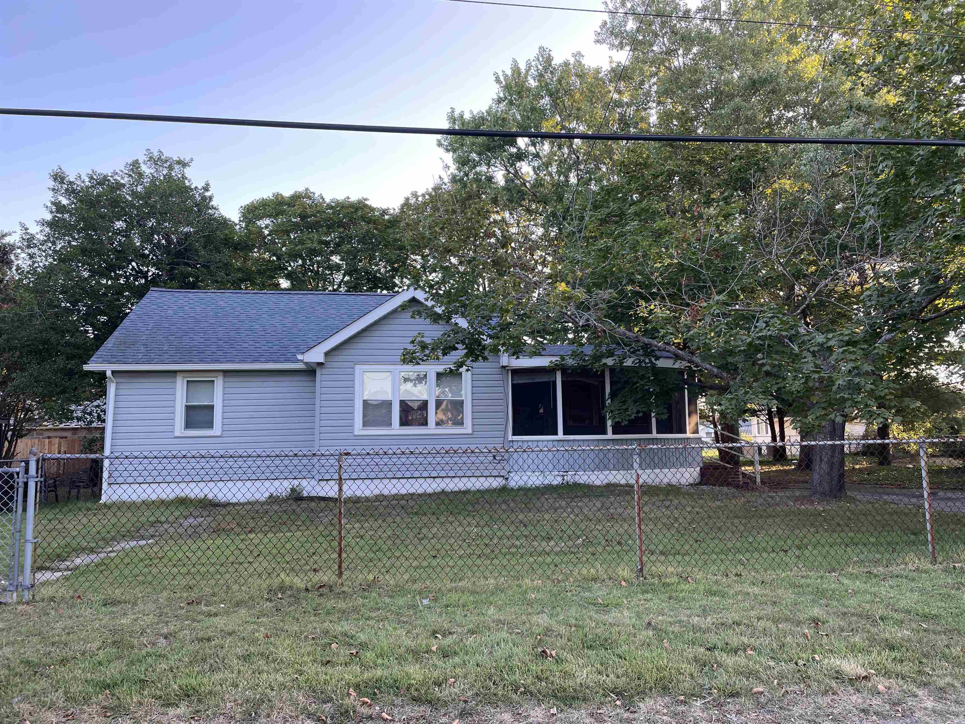 11 Alexander Avenue - Picture 1