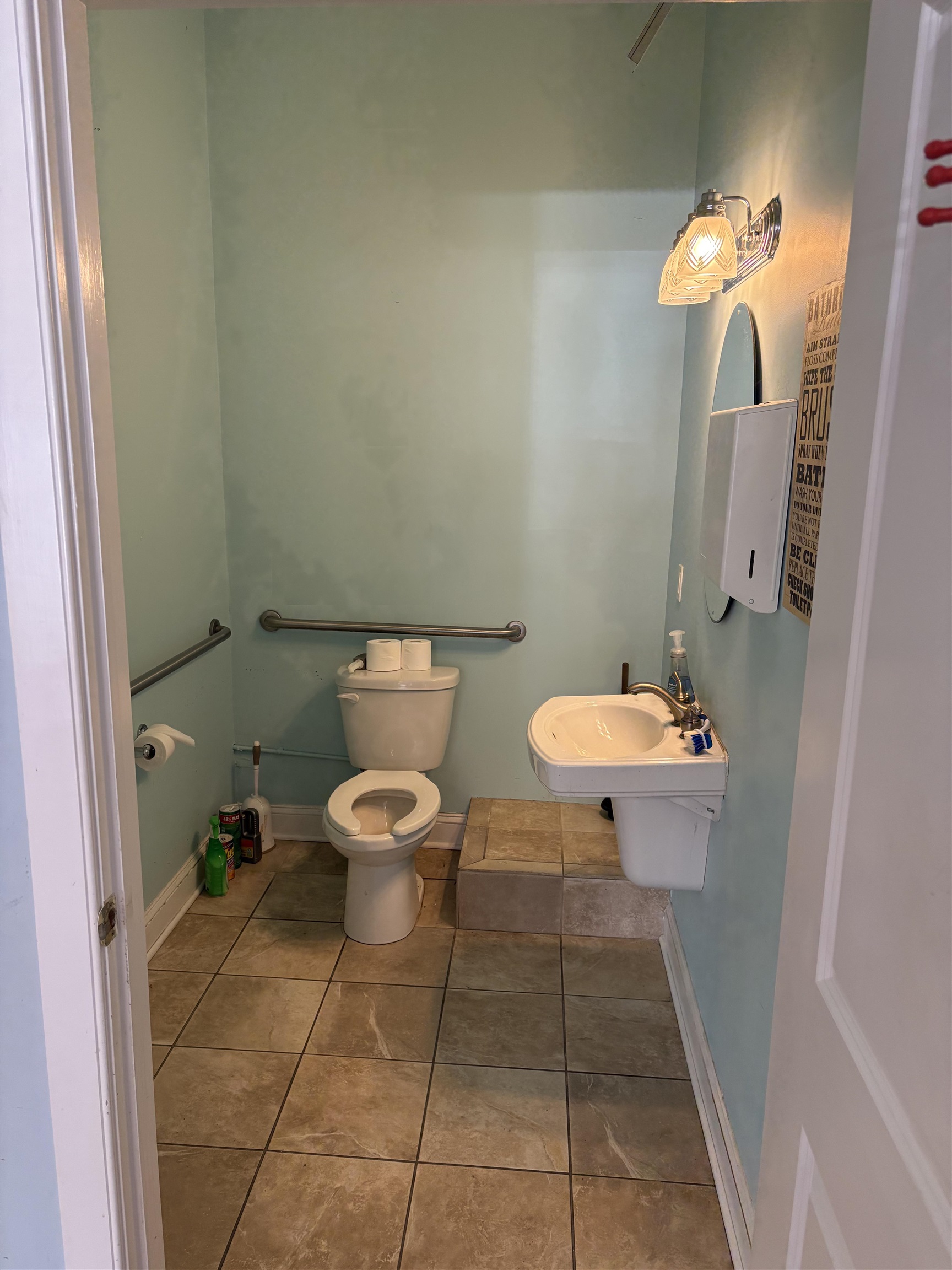 556 SeaIsle Boulevard - Picture 11