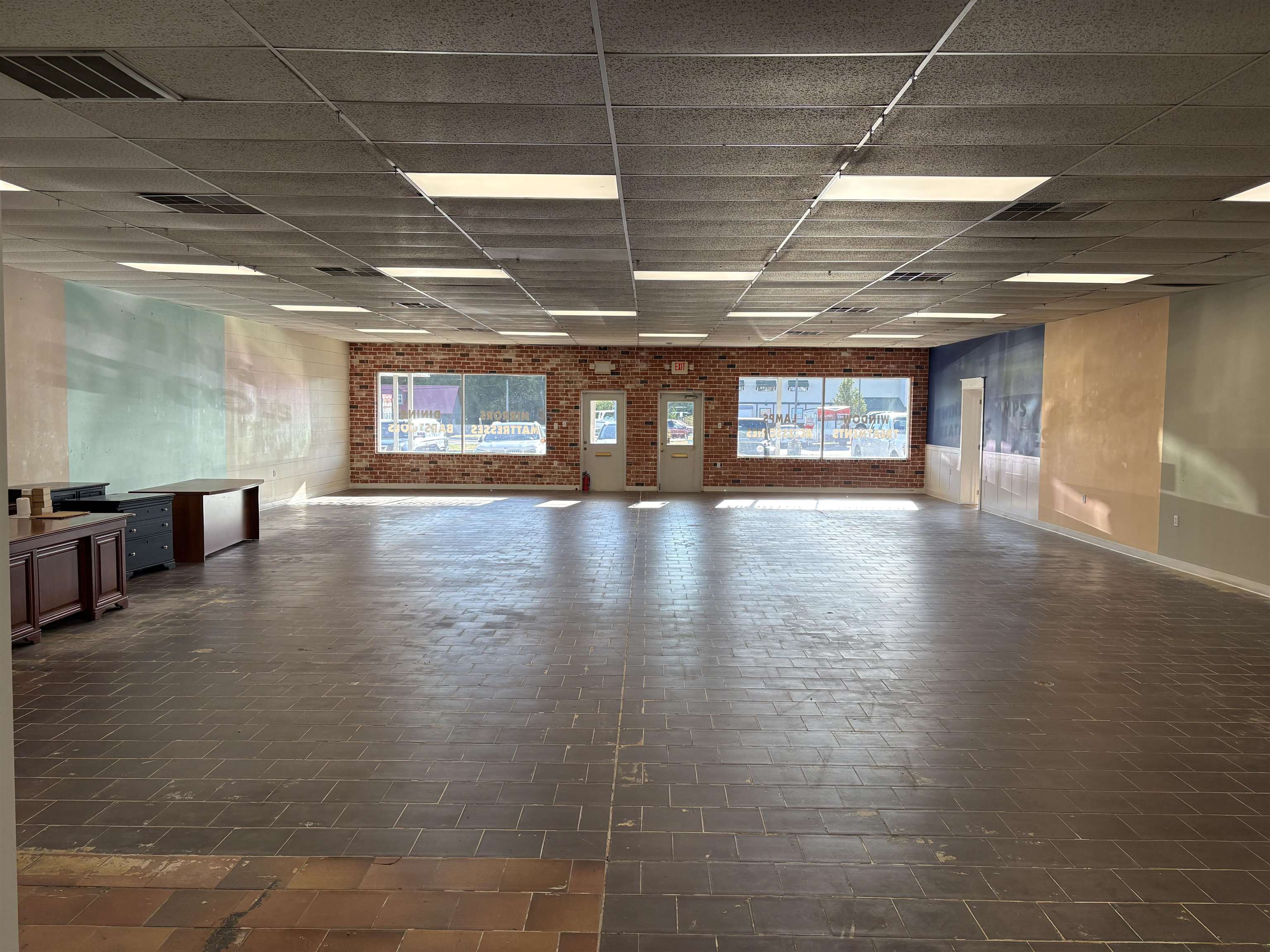 556 SeaIsle Boulevard - Picture 1