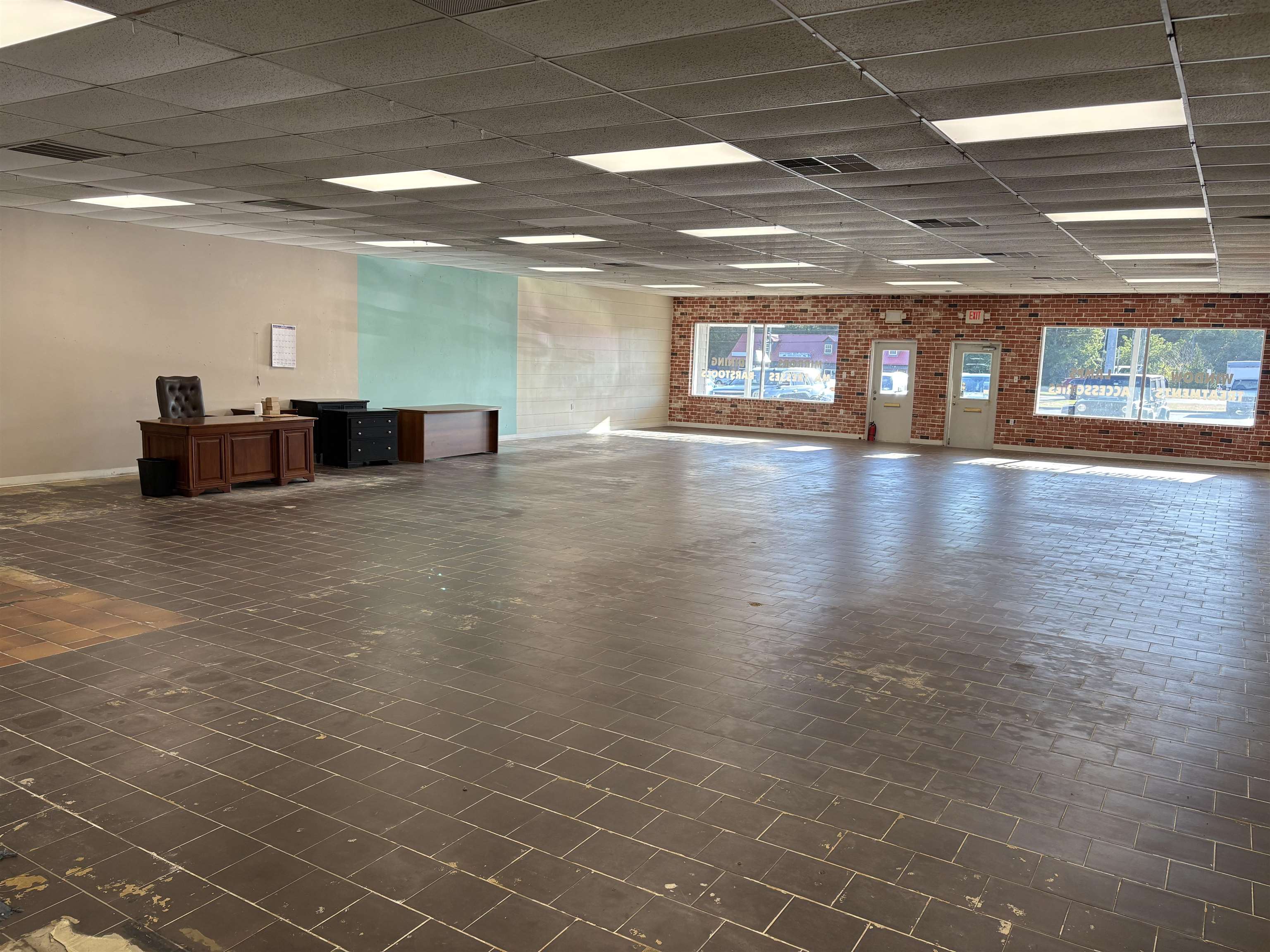 556 SeaIsle Boulevard - Picture 2