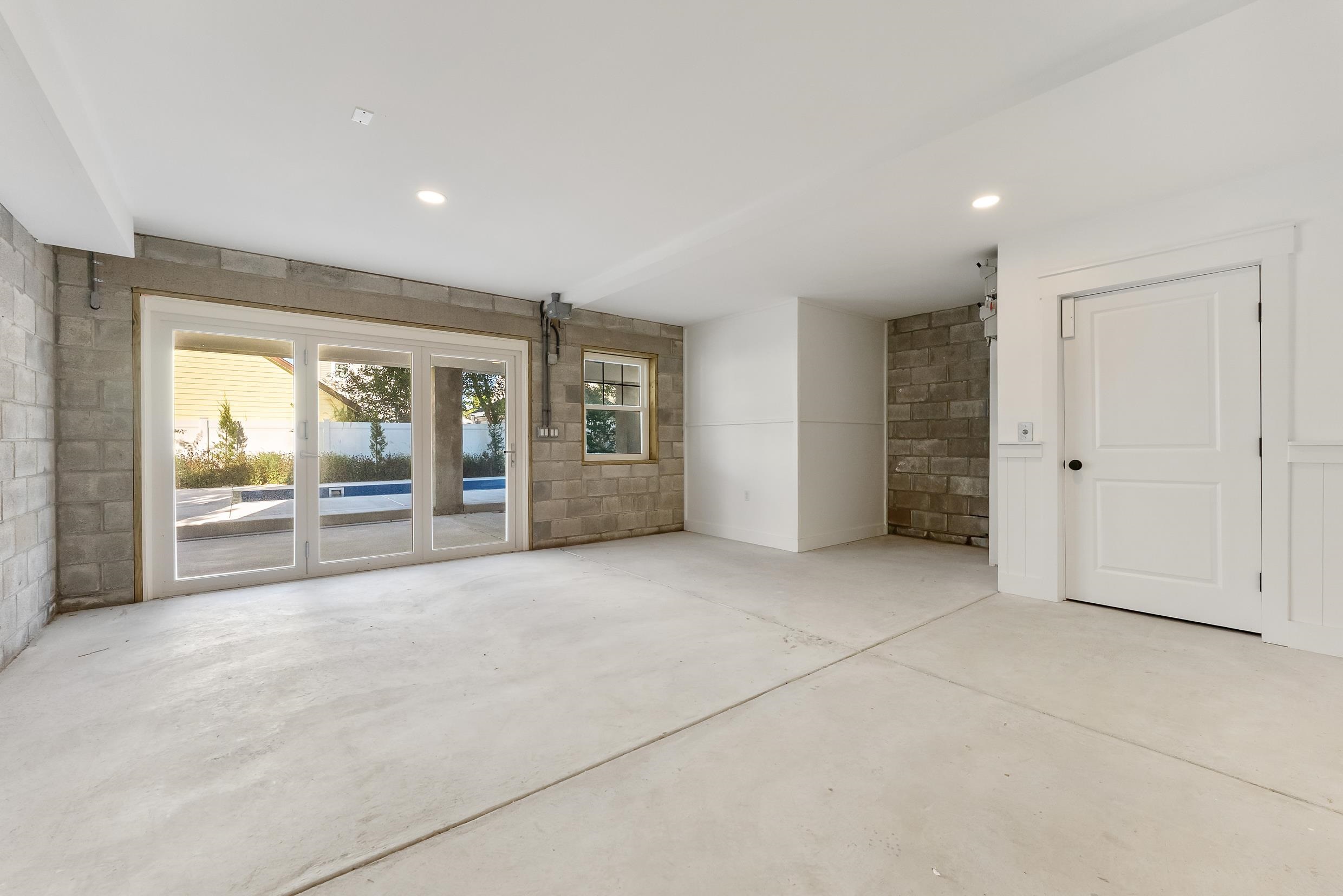 109 E 9th Avenue - Picture 46