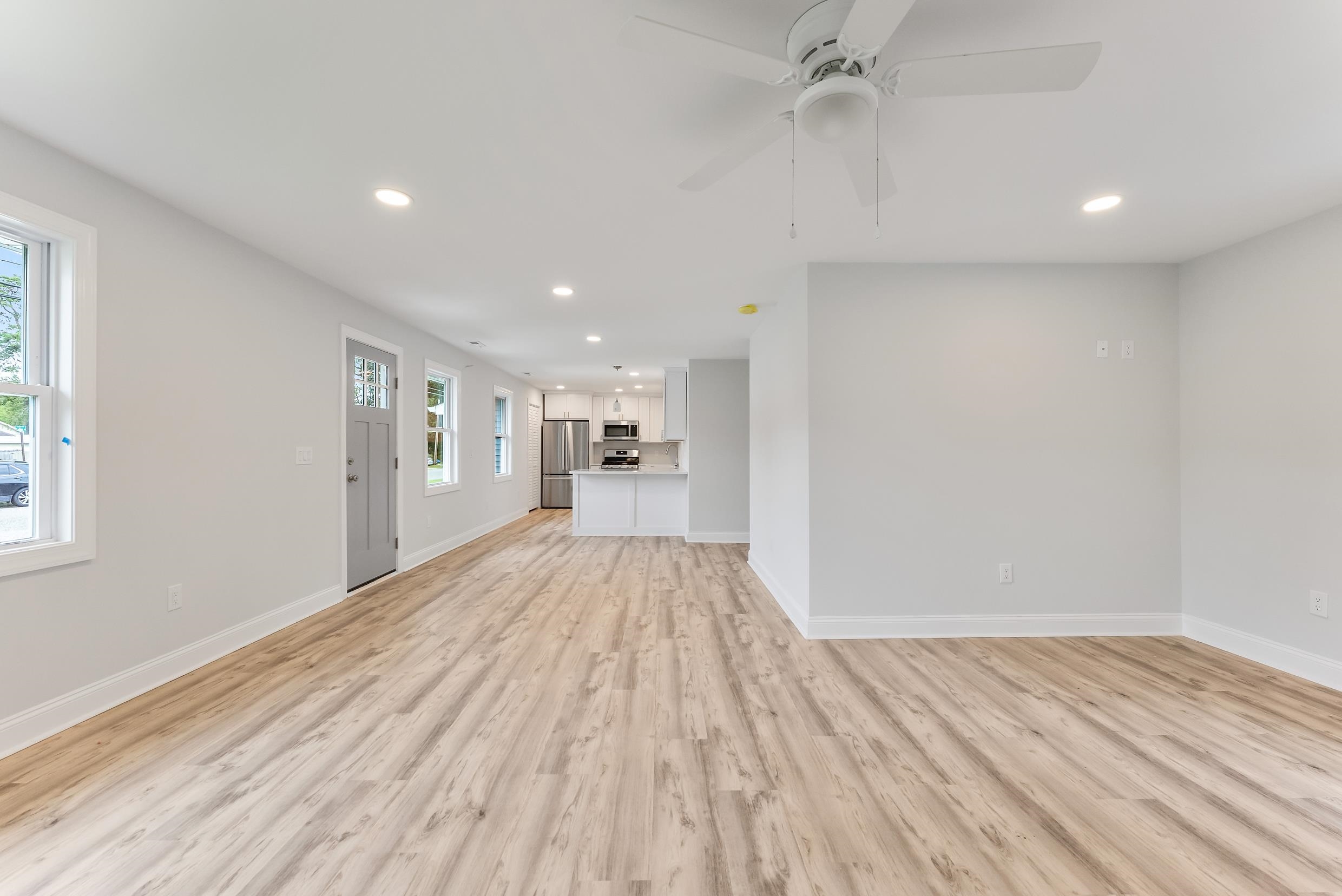 138 Sunset Drive - Picture 1