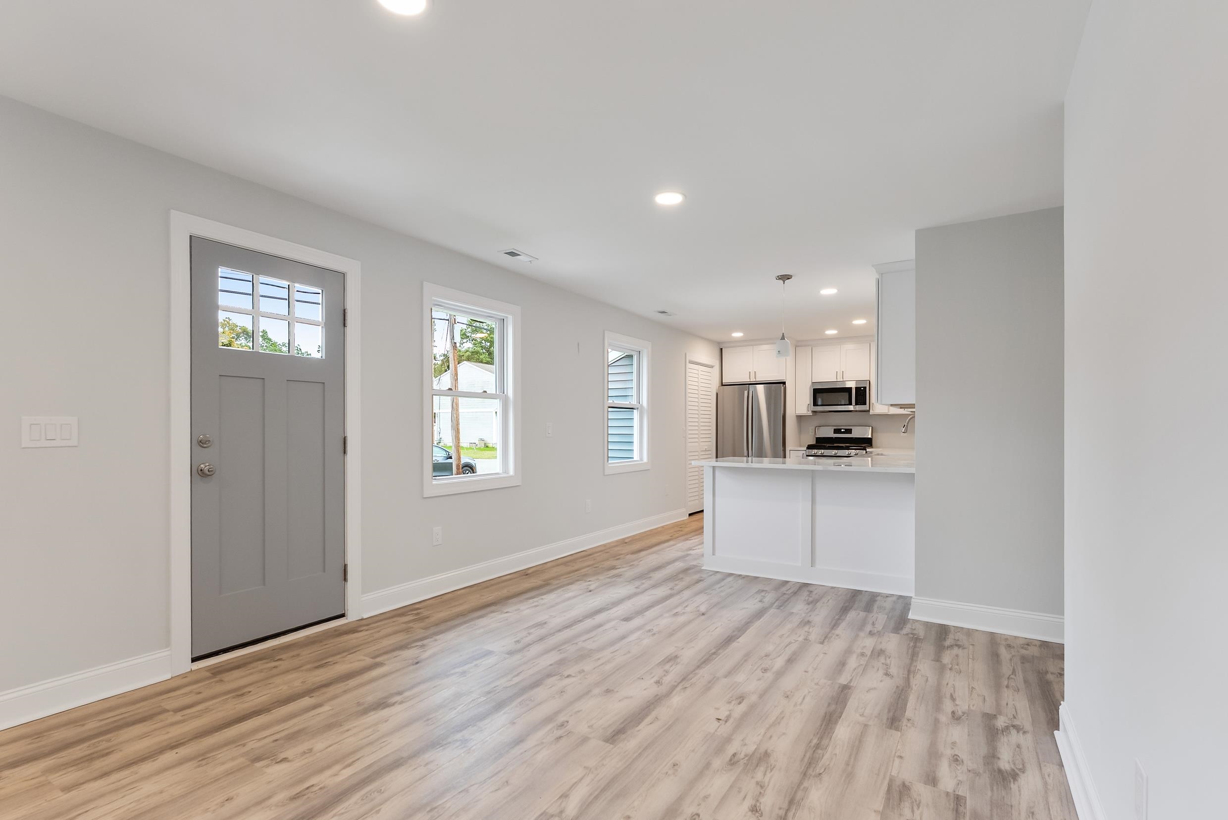 138 Sunset Drive - Picture 3