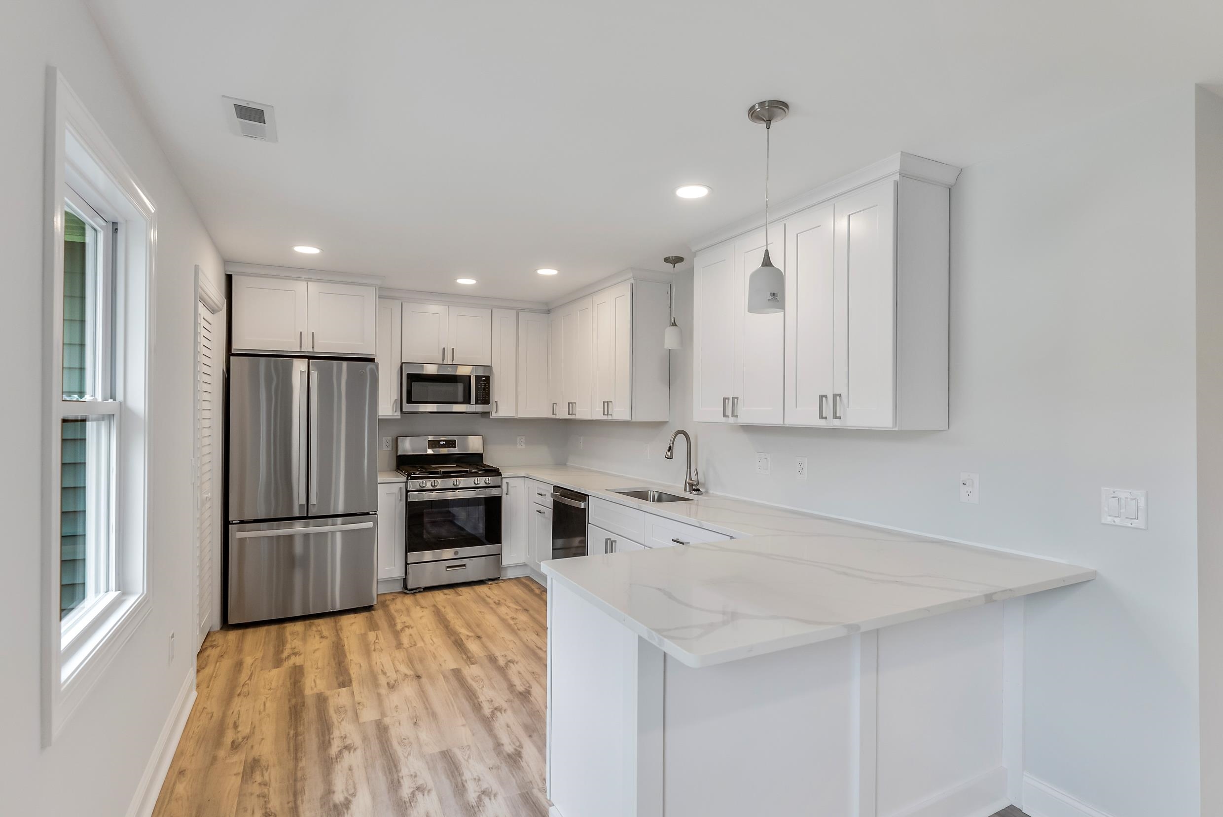 138 Sunset Drive - Picture 5