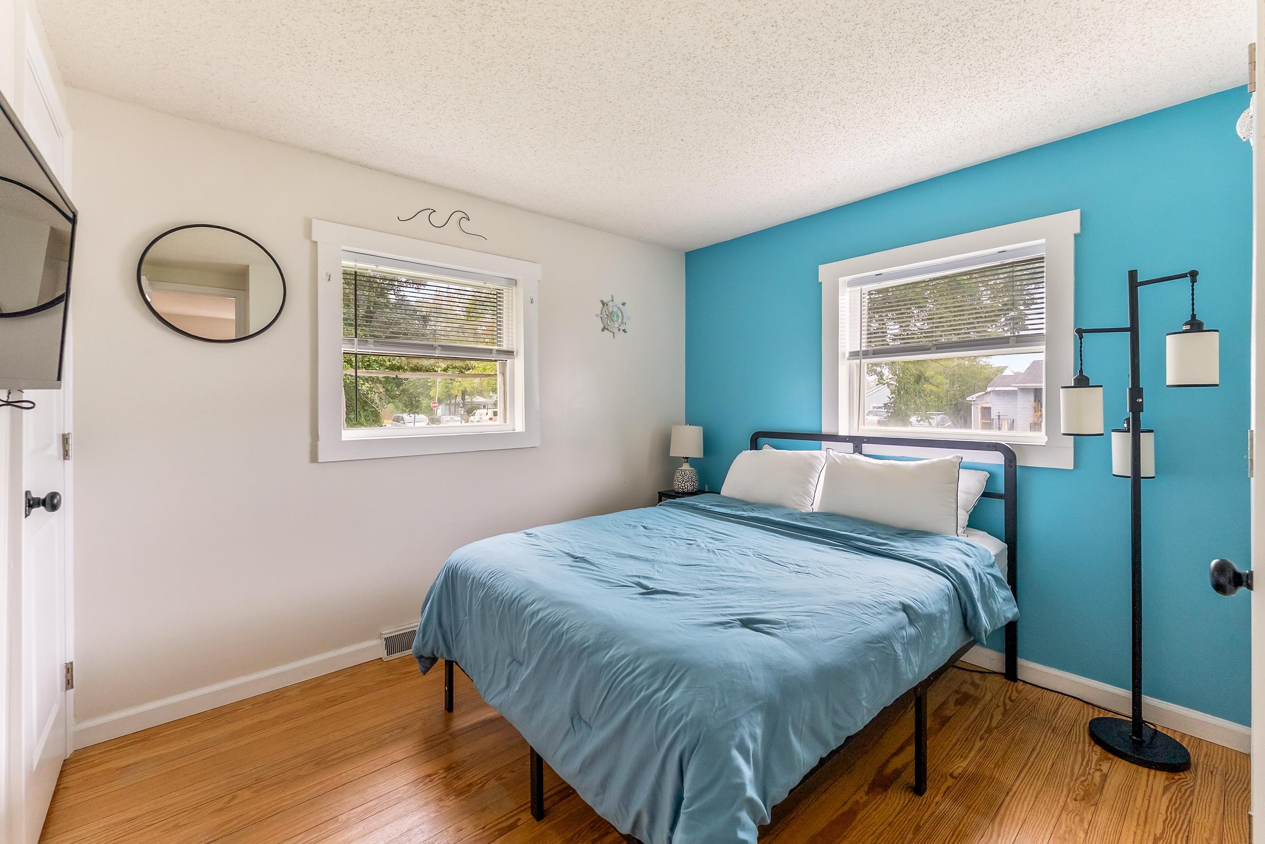 213 Langs Avenue - Picture 12