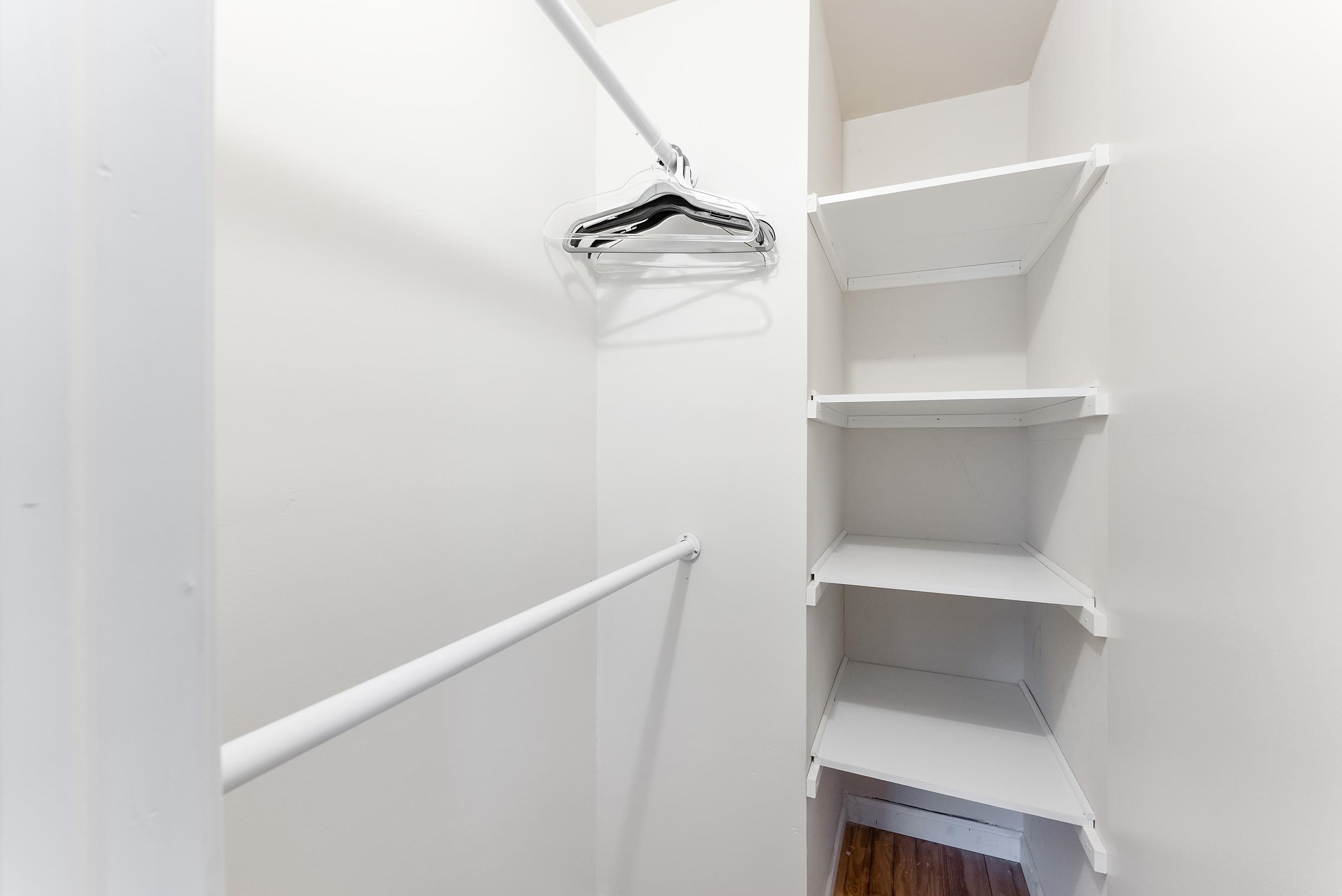 213 Langs Avenue - Picture 15