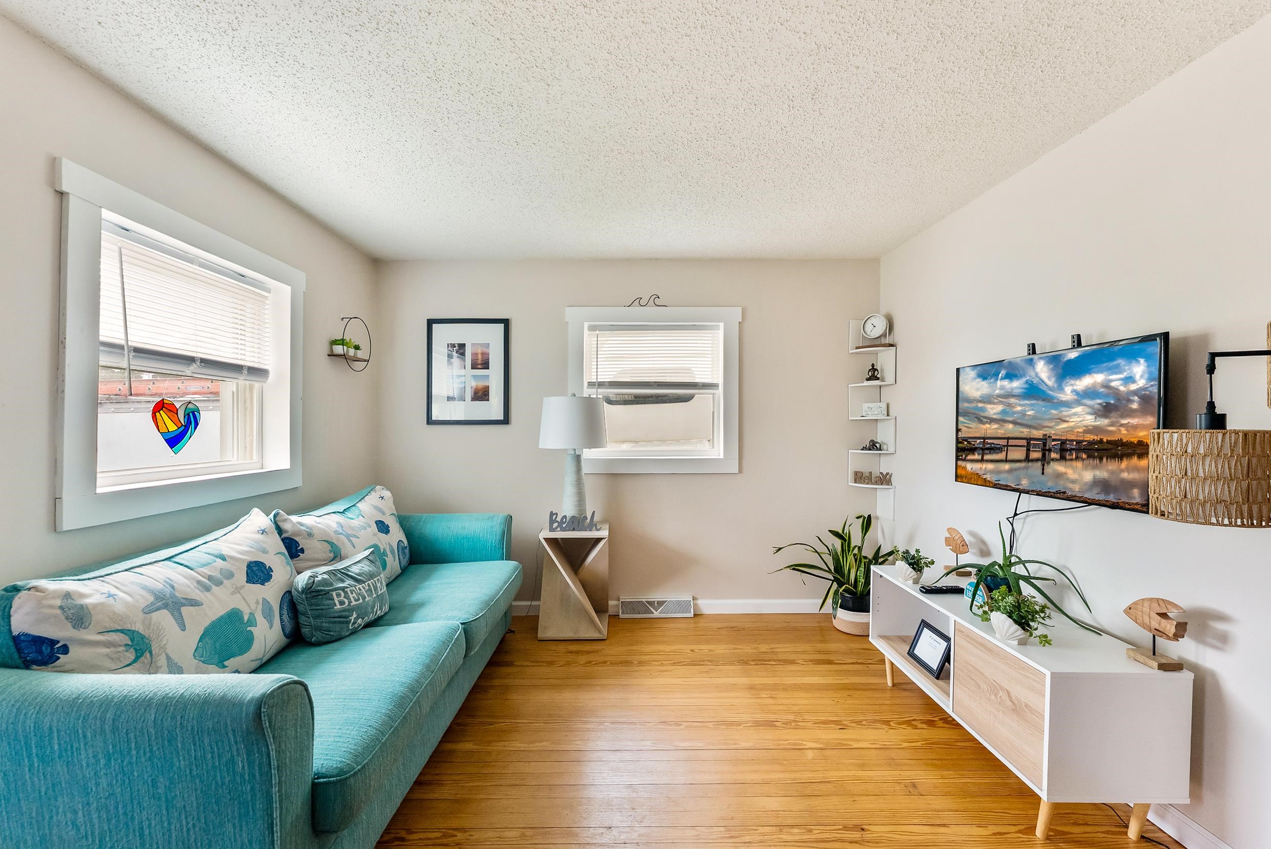 213 Langs Avenue - Picture 4