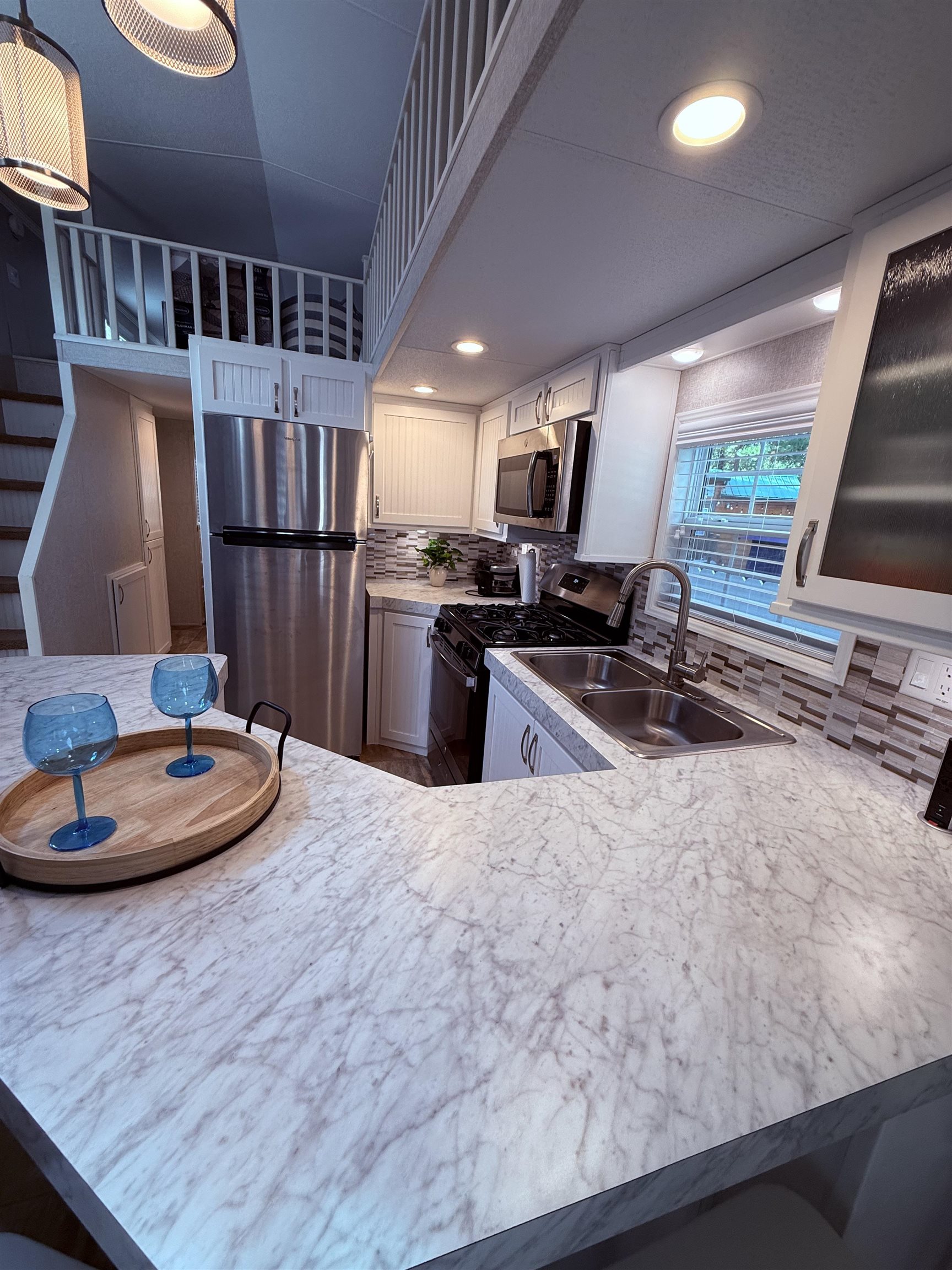 515 Corson Tavern Road - Picture 1