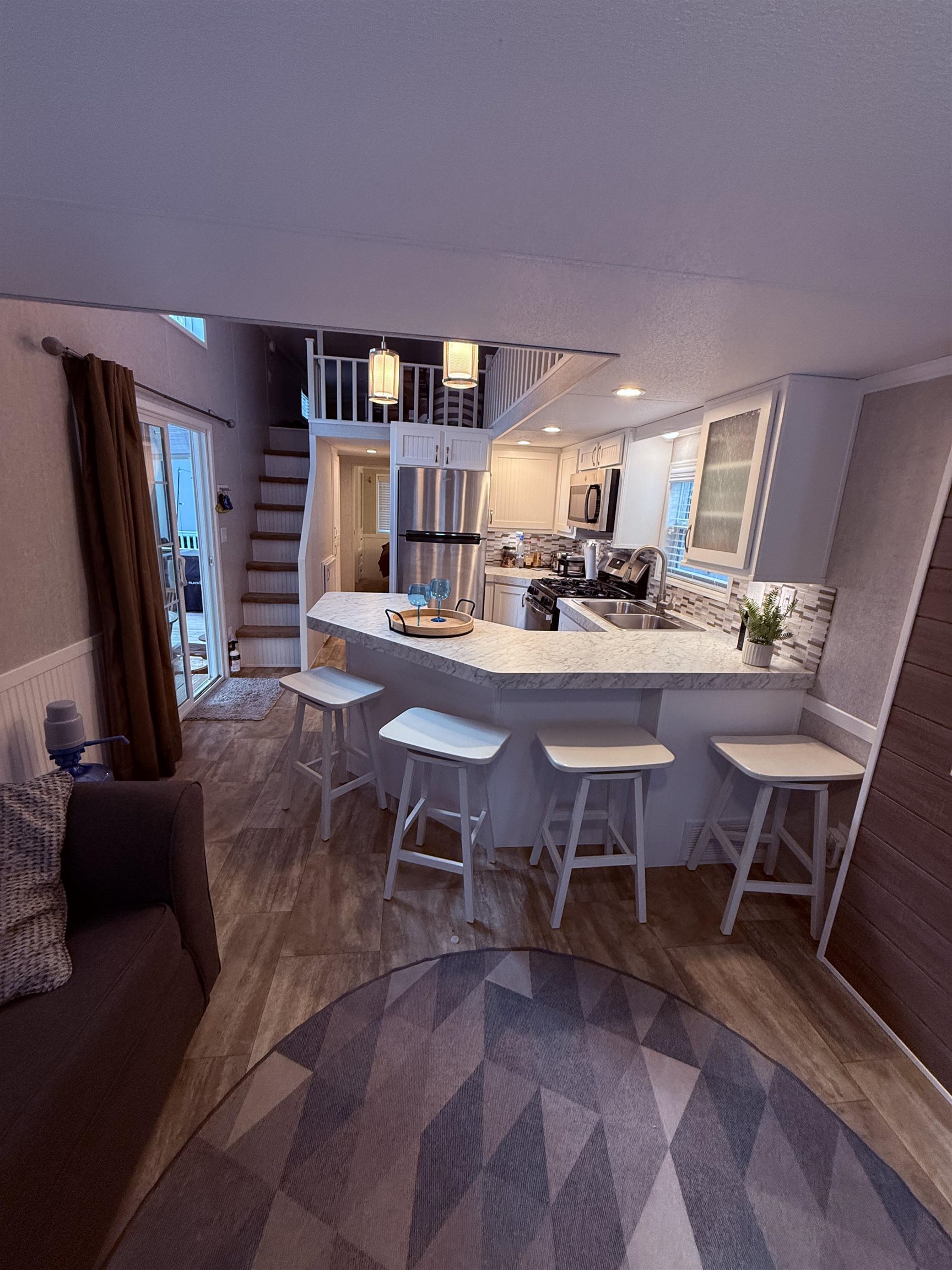 515 Corson Tavern Road - Picture 2