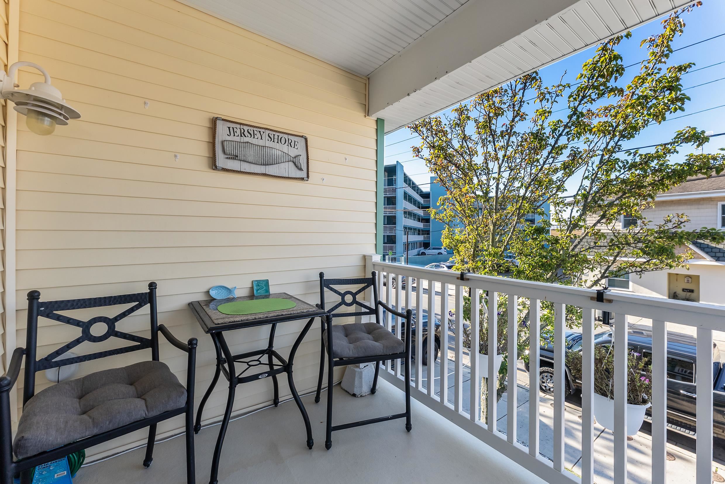 201 E Pine Avenue - Picture 13