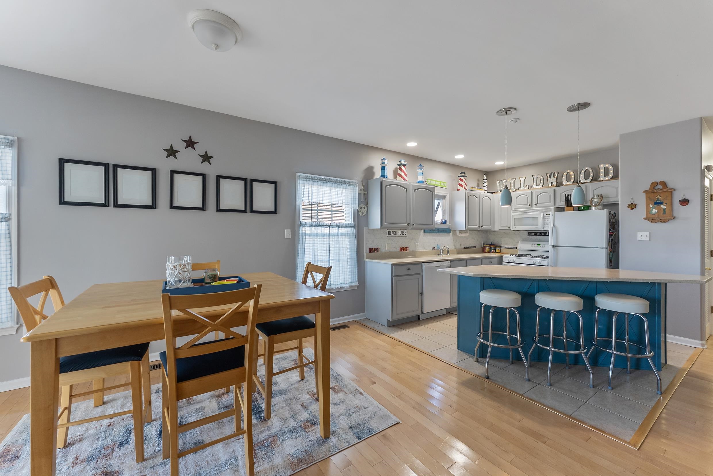 201 E Pine Avenue - Picture 5