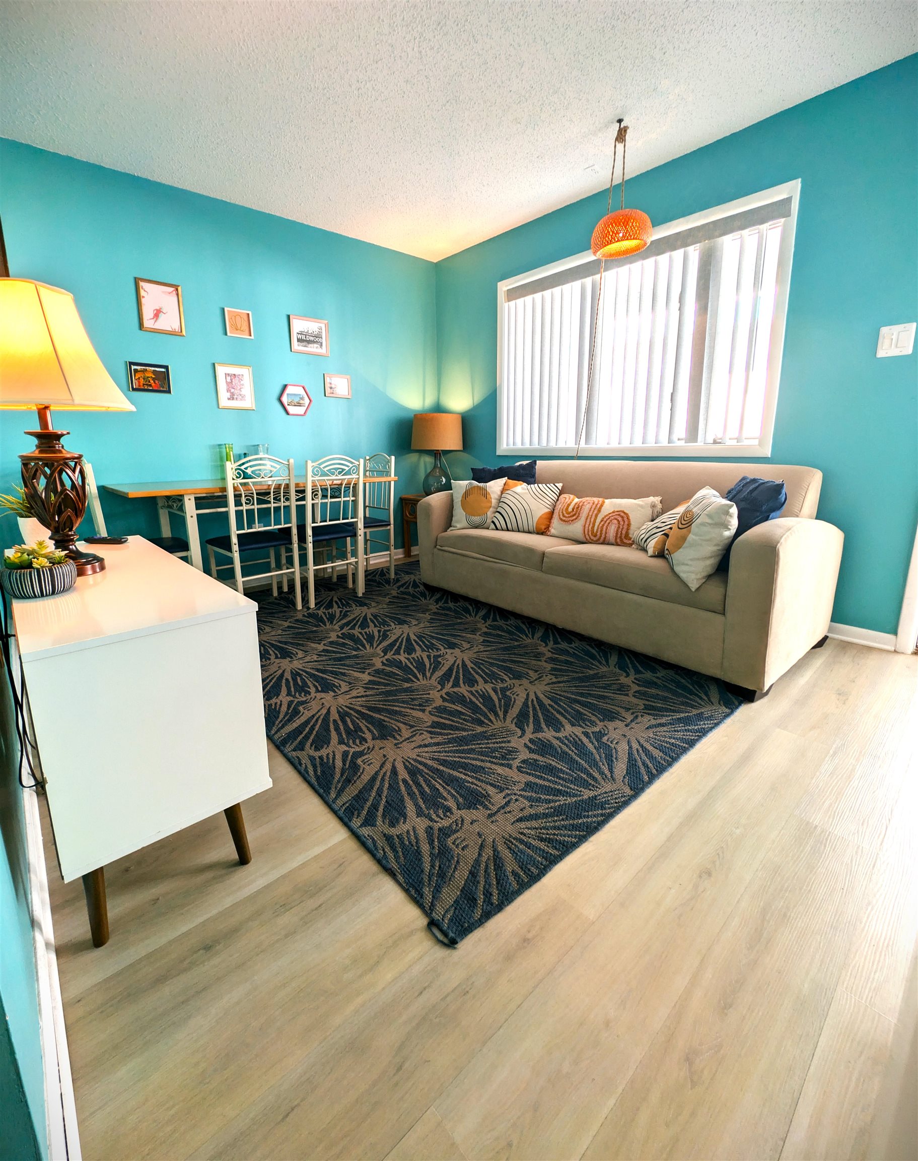 320 E Baker Street - Picture 1