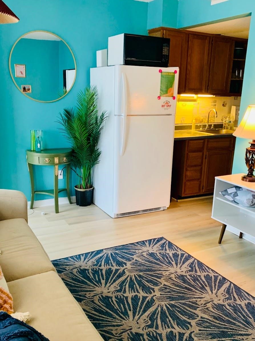 320 E Baker Street - Picture 5