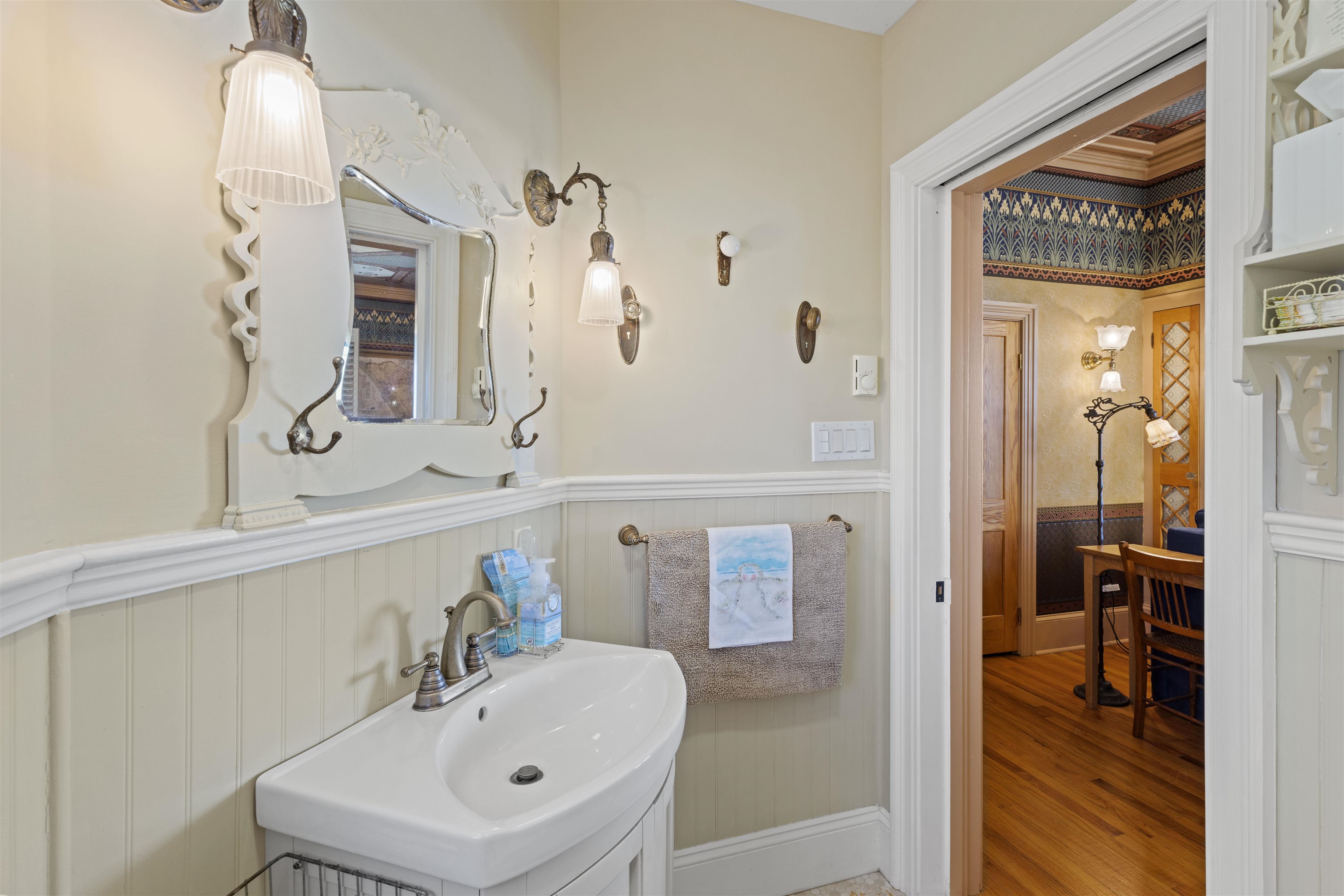 819 Beach Avenue - Picture 13